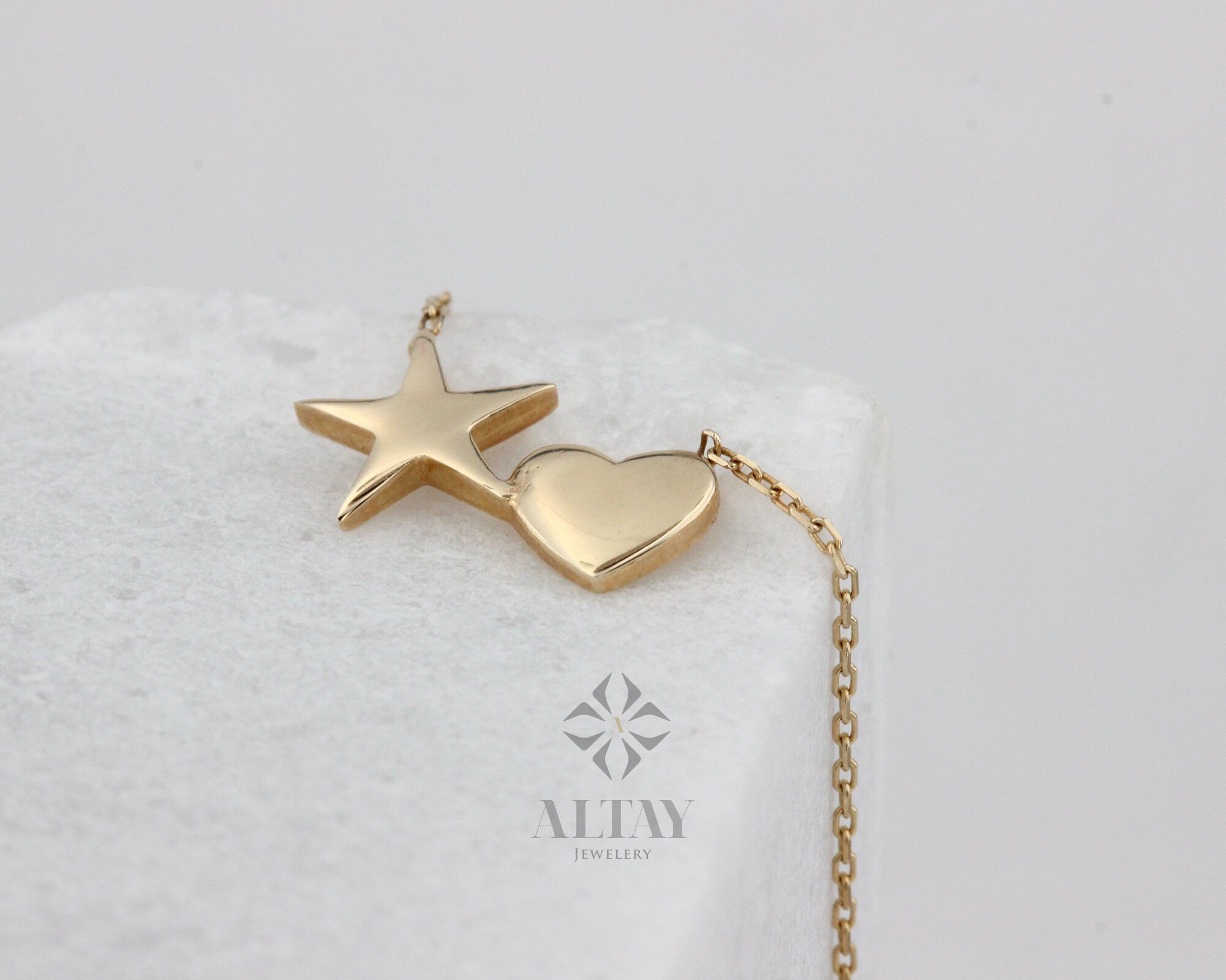14K Gold Star and Heart Shape Minimalist Necklace, Dainty Pendant, Love Necklace, Gift for Her, Good Fortune Symbol, Delicate Fashion