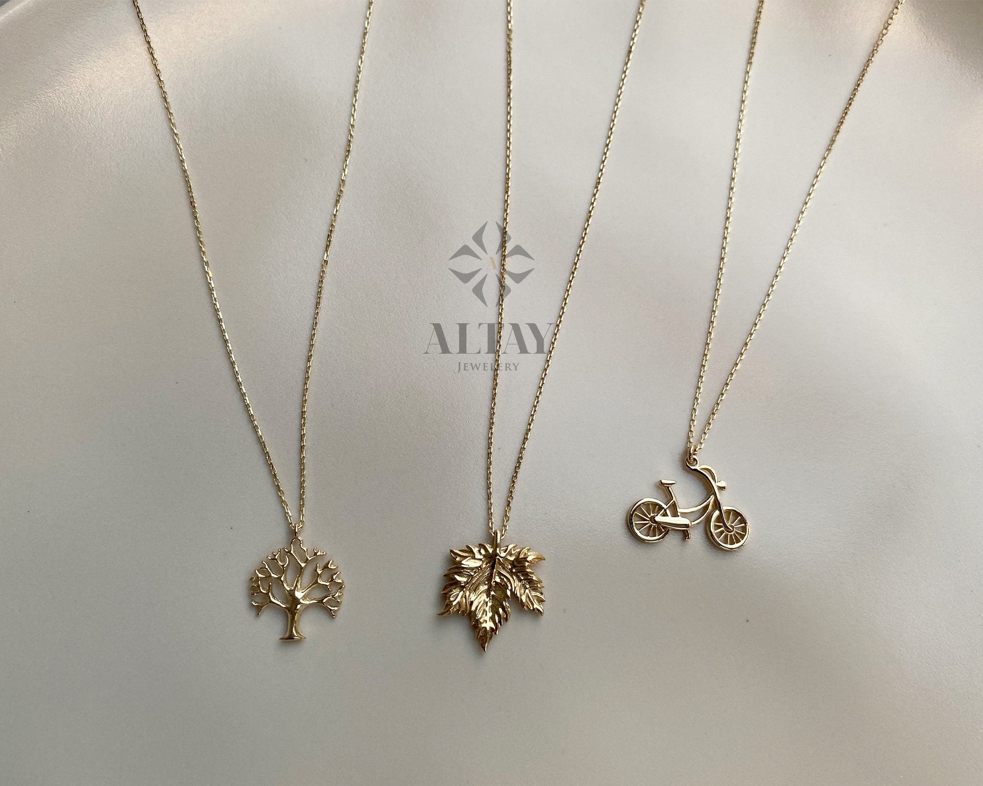 14K Solid Gold Tree Necklace, Tree of Life Pendant, Family Tree Charm, Tree of Life Choker, Nature Pendant, Minimalist Everyday Jewelry