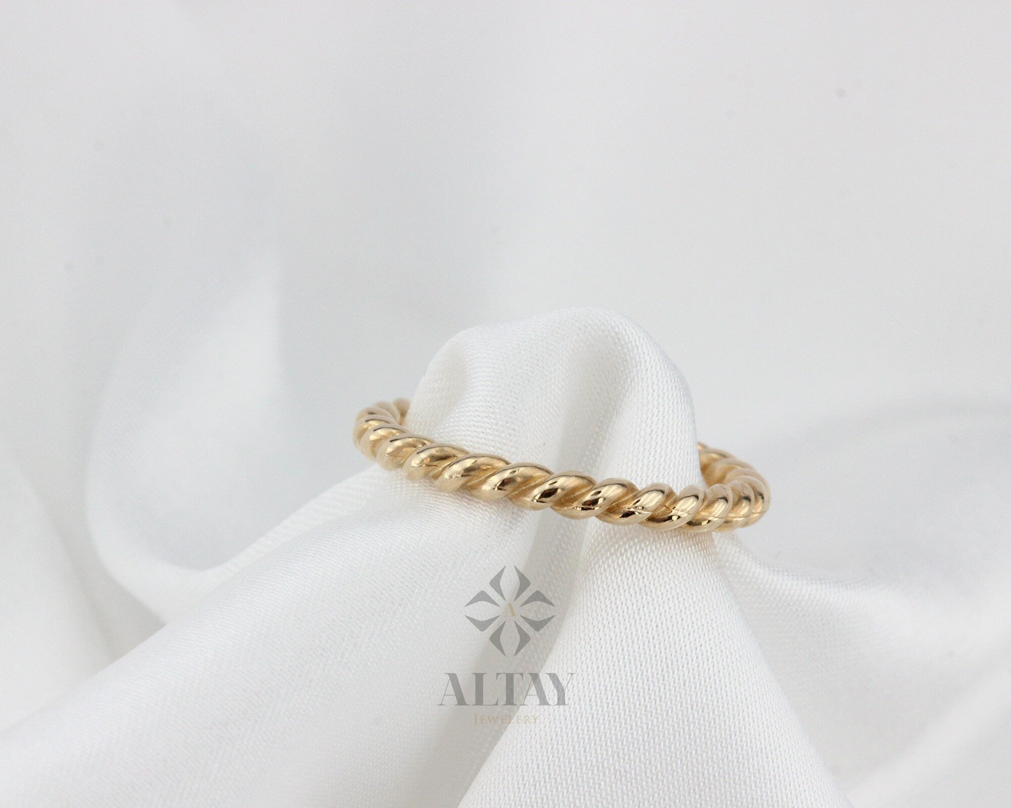 14K Solid Gold Twist Ring, Rope Style Twisted Gold Ring, Dainty Stacking Ring, Simple Delicate Stack Twist Ring, Thin Twist Wedding Band