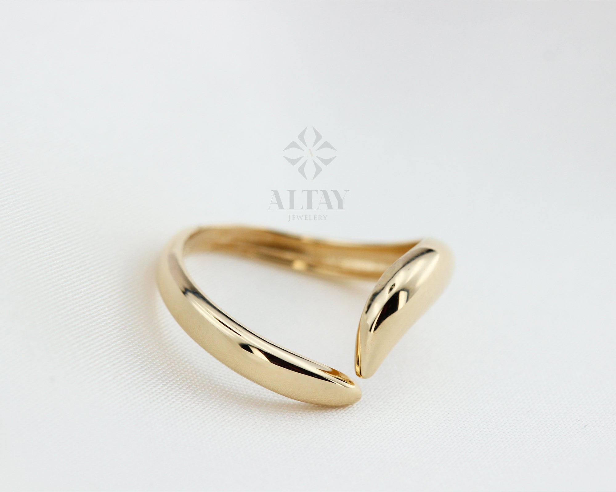 14K Bull Horn Ring, Power Symbol, Minimalist Ring, Dainty Ring, Stackable Ring, Gift For Her, Dailywear Fine Jewelry, Gift For Wife, Fashion