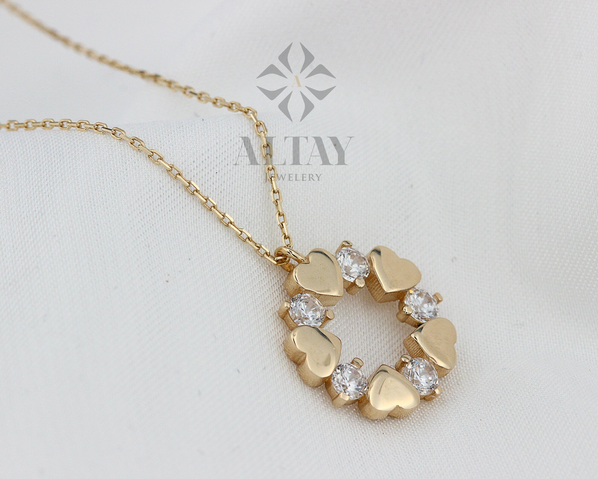 14K Gold Heart Wreath Necklace, Christmas Wreath Pendant, Infinite Love Choker, Eternity Charm, Bridal Jewelry, Dainty Gift for Her,