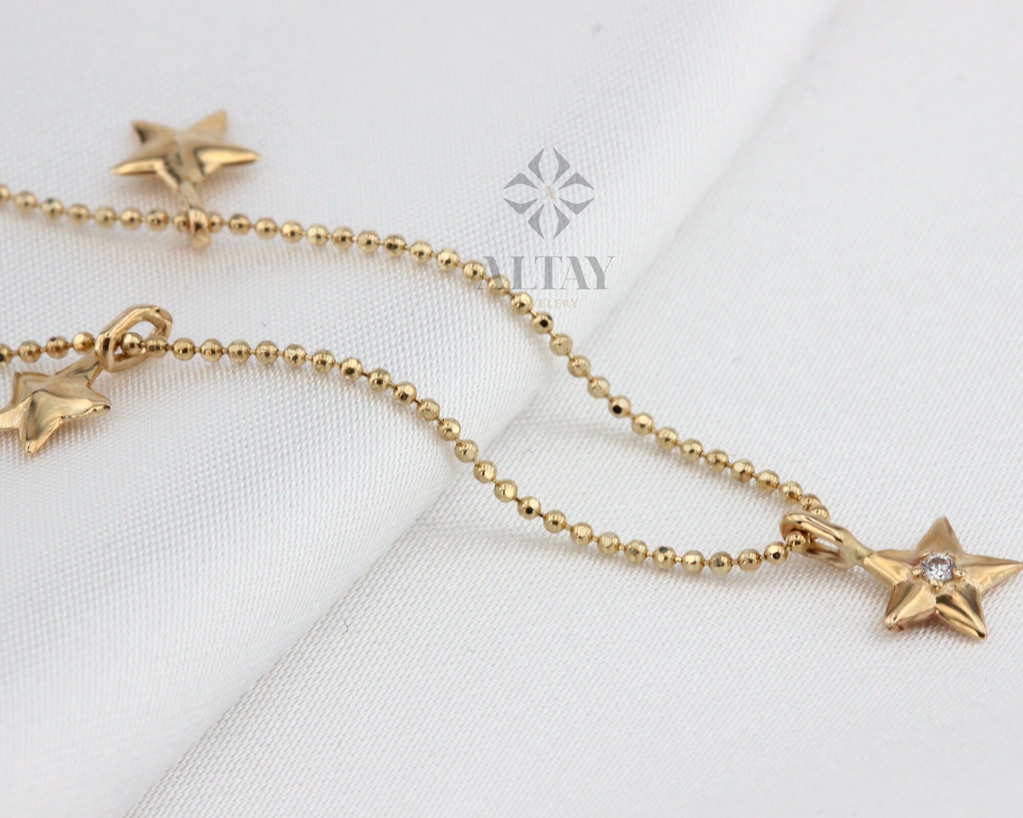 14K Gold Gold Star Necklace, Charm Necklace, Gold Star, Gold Chain Necklace, Dainty Gold, Star Pendant, Layered Gold Choker Celestial