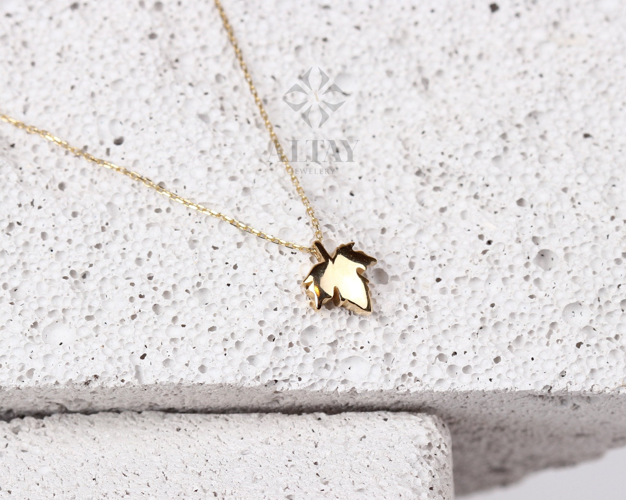 14K Gold Maple Leaf Necklace, Gold Layering Choker, Dainty Bridesmaid Pendant, Good Luck Charm, Everyday Jewelry, Gift for Her