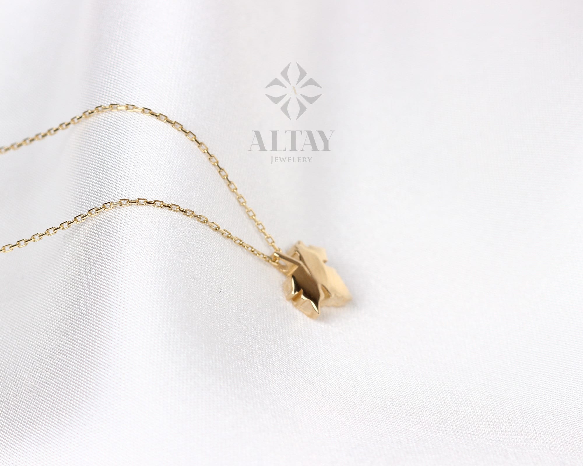 14K Gold Maple Leaf Necklace, Gold Layering Choker, Dainty Bridesmaid Pendant, Good Luck Charm, Everyday Jewelry, Gift for Her