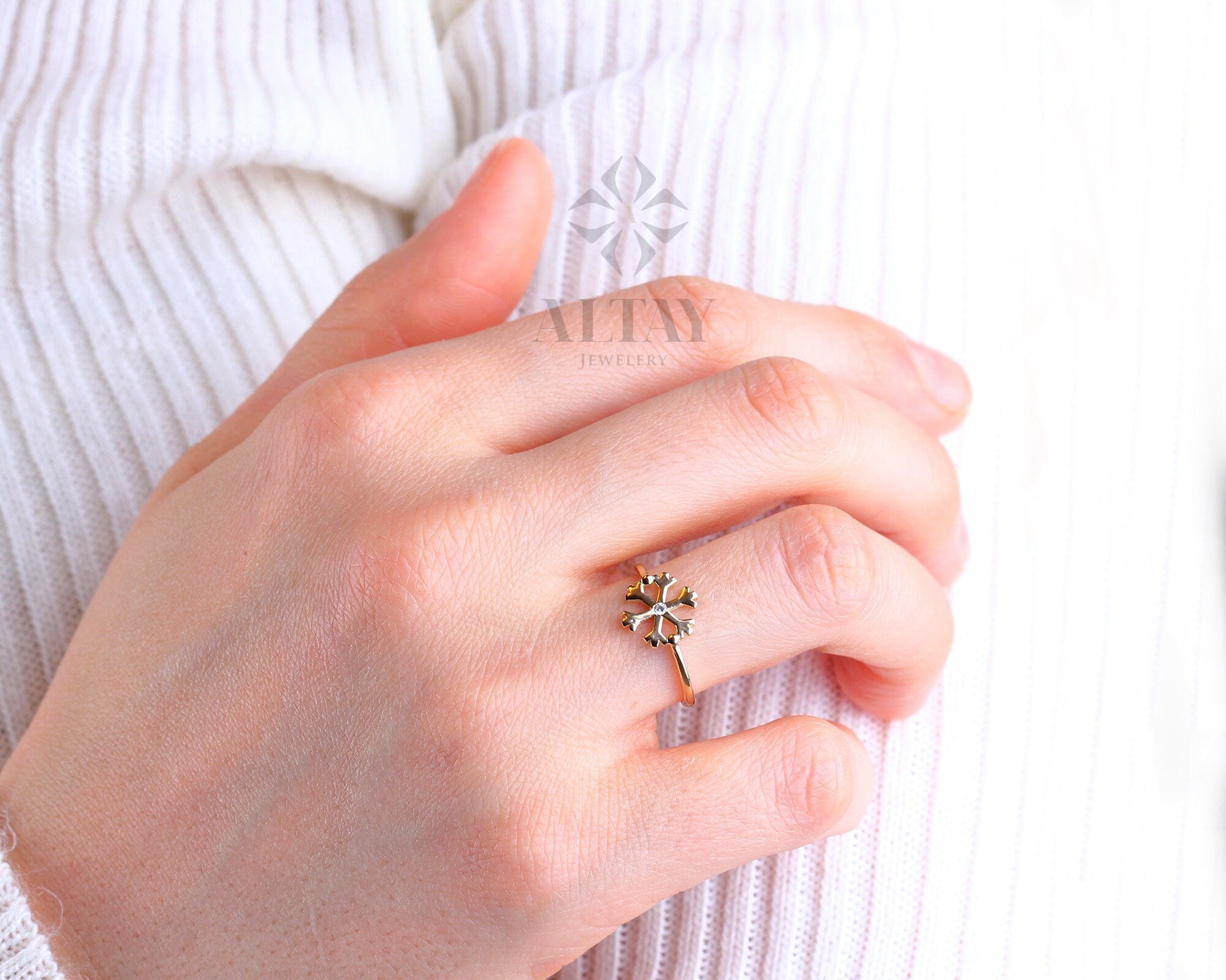 14K Gold Snow Flake Ring, Snow Flake Ring, Winter Ring, Dainty Christmas Ring, Unique Snow Flake Ring, Christmas Gift for Her