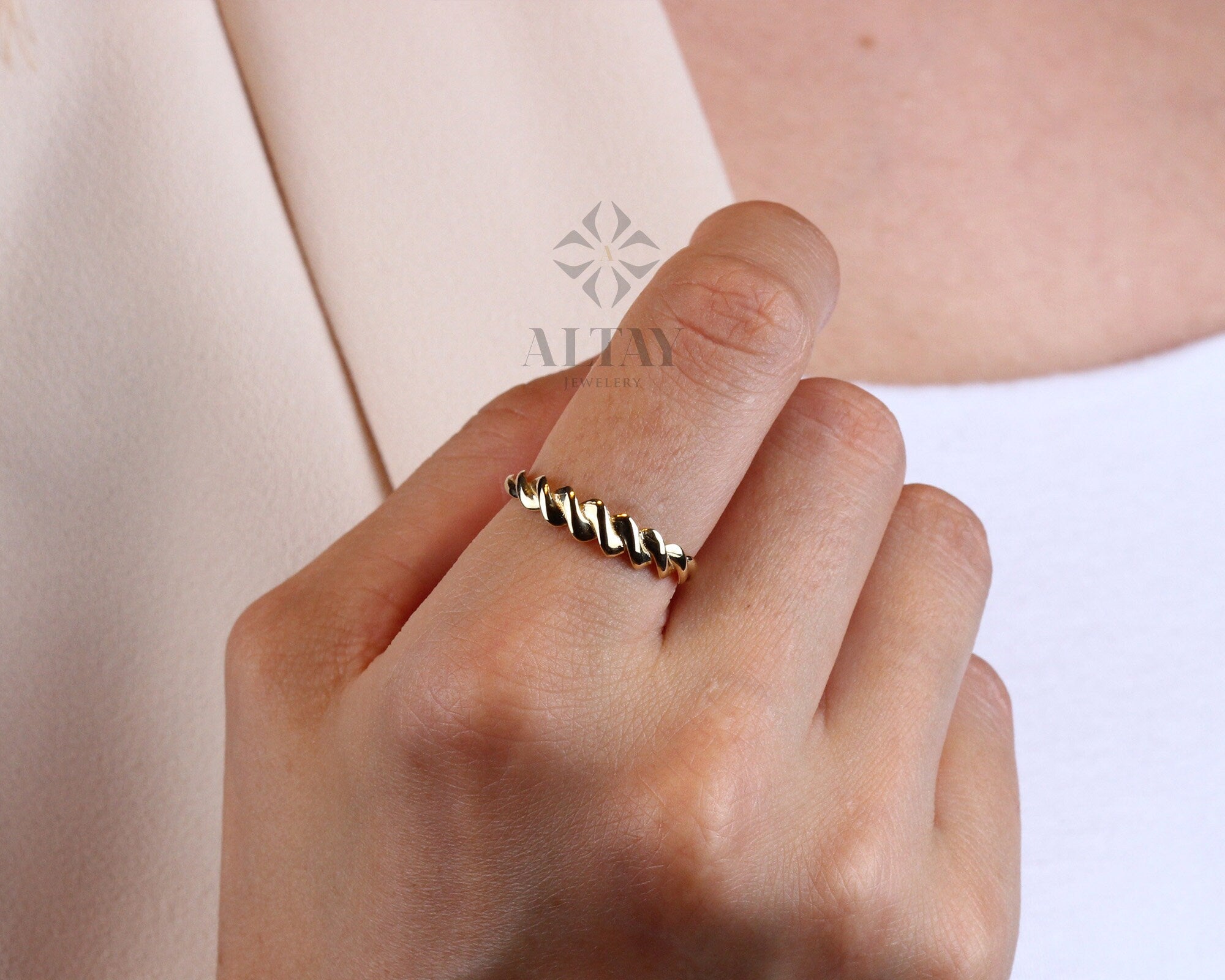 14K Gold Twist Ring, Croissant Braided Rope Dome Ring, Statement Ring, Half Twist Line Ring, Jewelery, Minimalist, Gift For Her, Jewelry