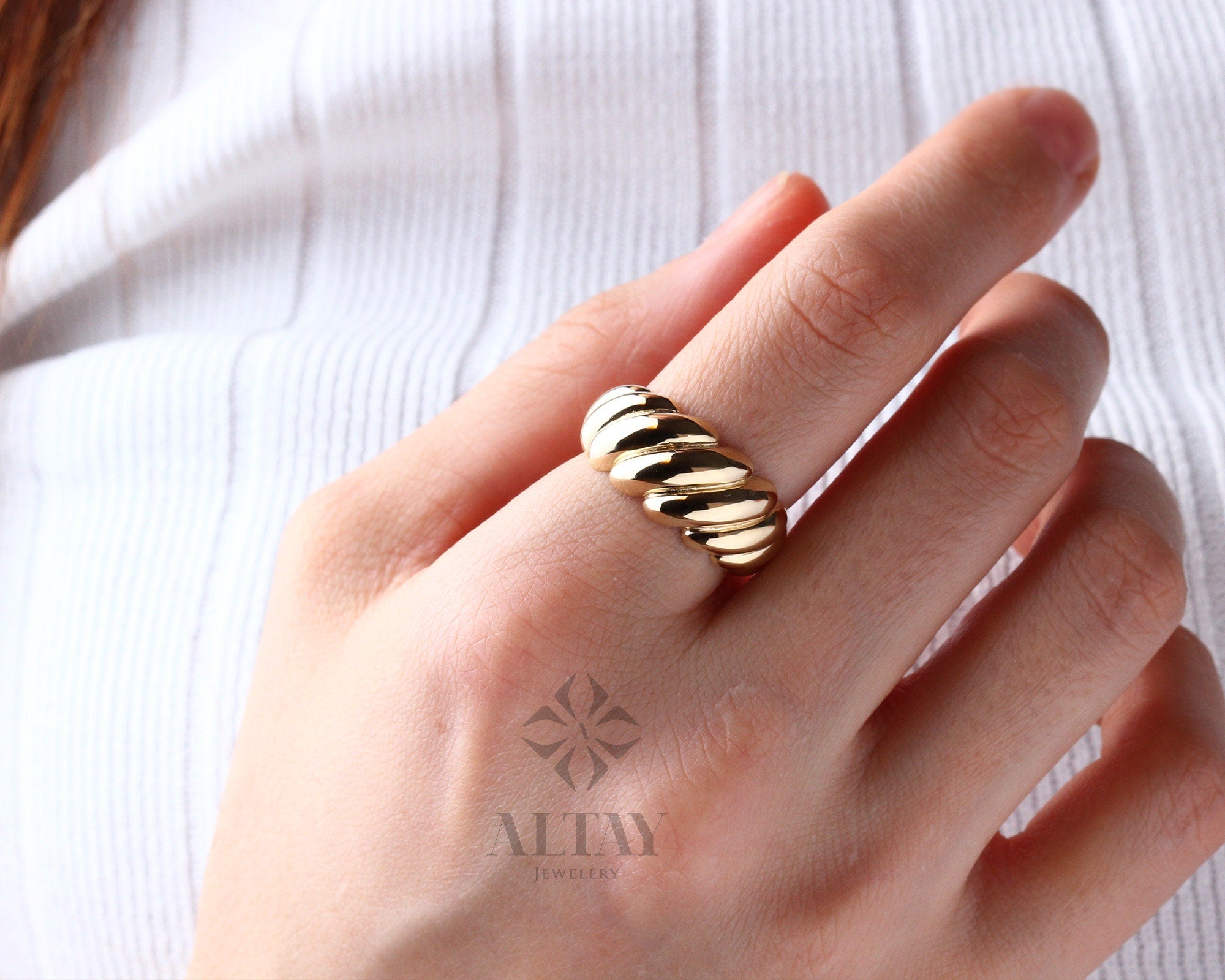 14K Gold Dome Croissant Ring, Dome Ring, Large Bubble Ring, Bold Croissant Ring, Dainty Twist Dome Ring, Delicate Dome Ring, Statement Ring