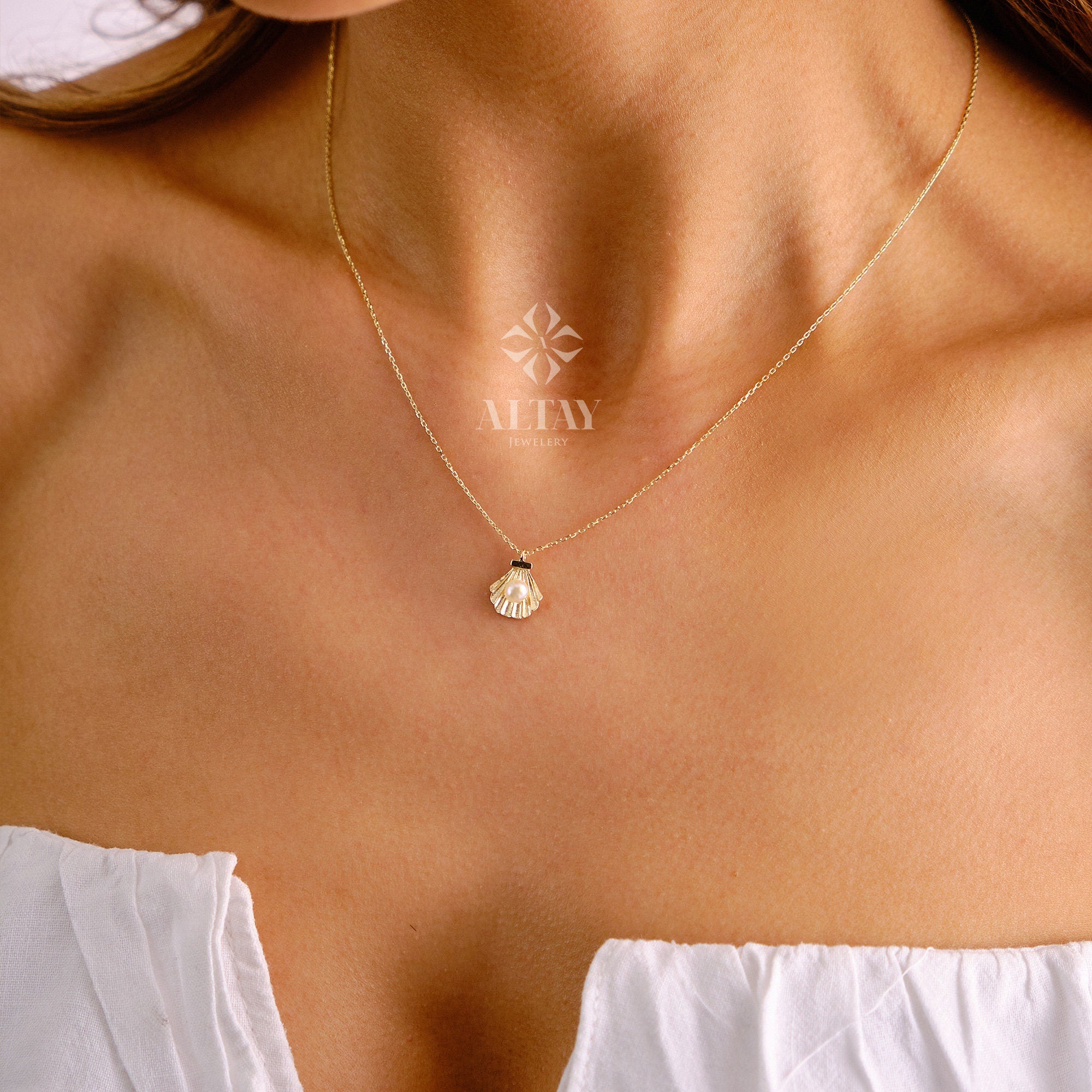 14K Gold Seashell Pearl Necklace, Gold Shell Pendant, Dainty Gold Bridesmaid, Gift For Her, Charm Necklace, Minimal Fashion Summer