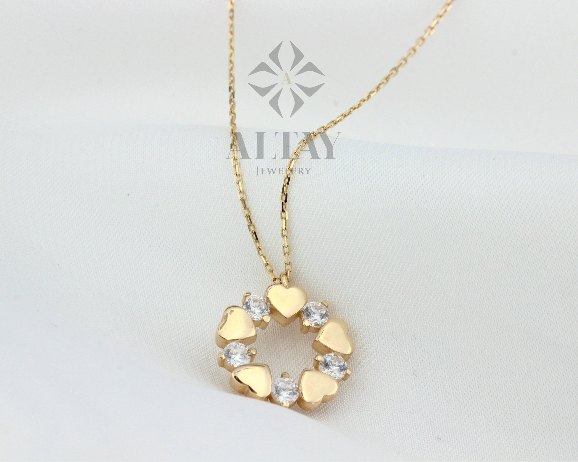 14K Gold Heart Wreath Necklace, Christmas Wreath Pendant, Infinite Love Choker, Eternity Charm, Bridal Jewelry, Dainty Gift for Her,
