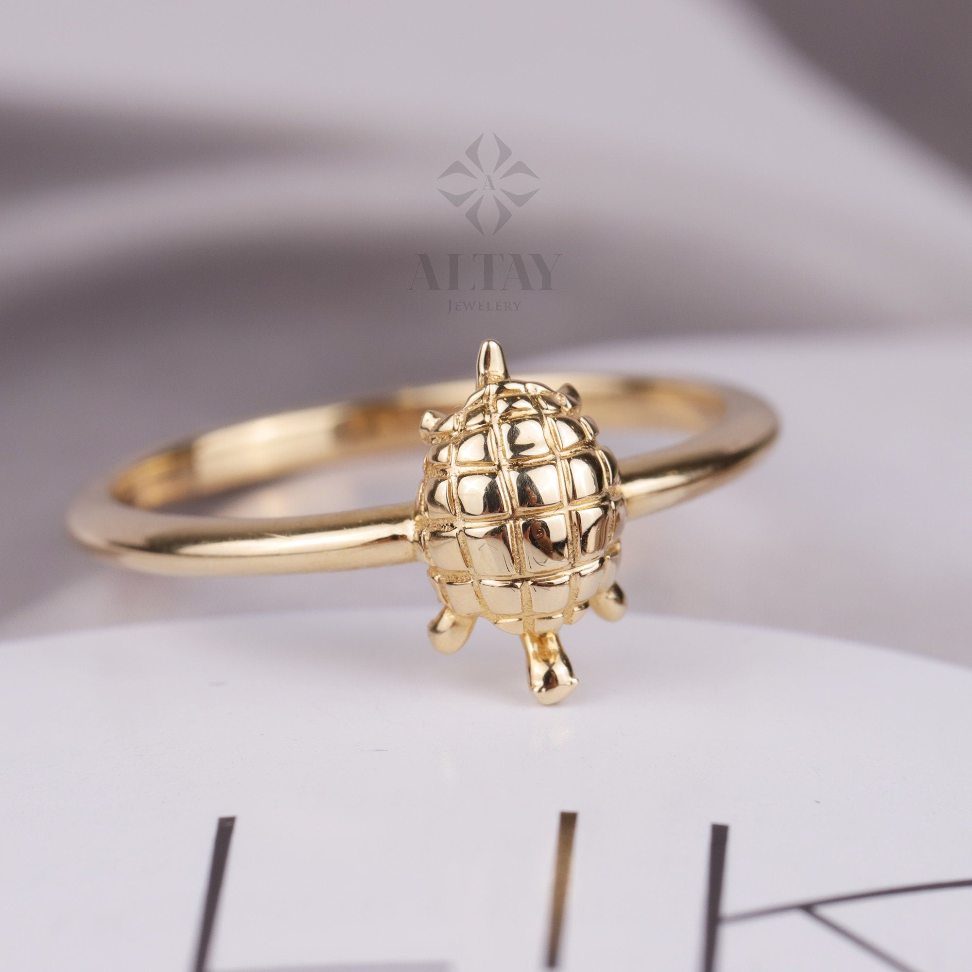 14K Gold Turtle Ring, Gold Sea Turtle Band, Tortoise Stackable Ring, Caretta Caretta Ring Animal Jewelry, Dainty Knuckle Band, Luck Turtle