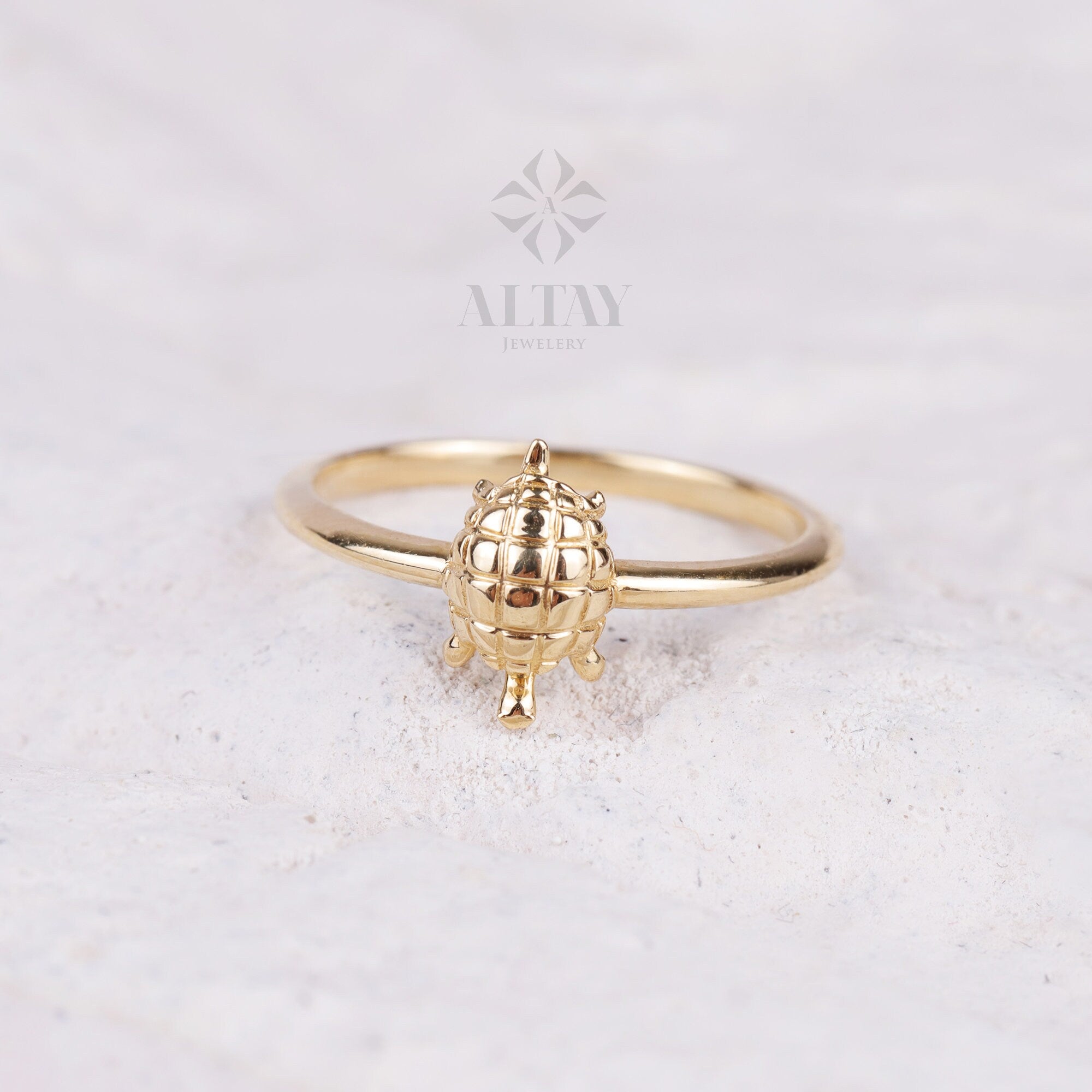 14K Gold Turtle Ring, Gold Sea Turtle Band, Tortoise Stackable Ring, Caretta Caretta Ring Animal Jewelry, Dainty Knuckle Ring, Luck Turtle