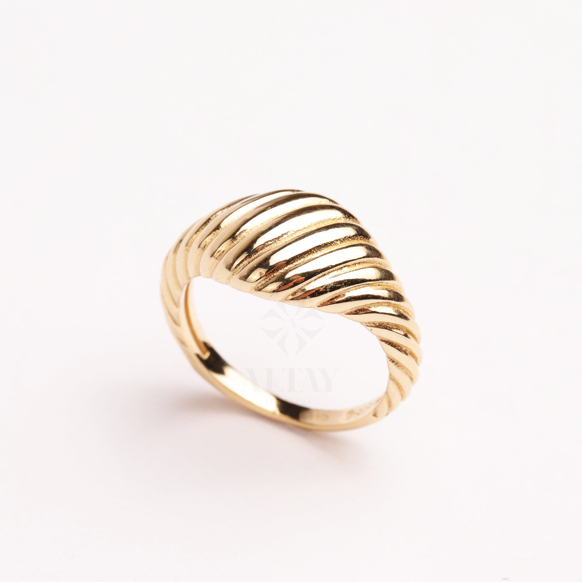 14K Gold Chunky Croissant Ring, Twisted Dome Ring, Dome Stack Ring, Gold Bubble Ring, Delicate Chunky Ring, Minimalist Gold Pinky Ring