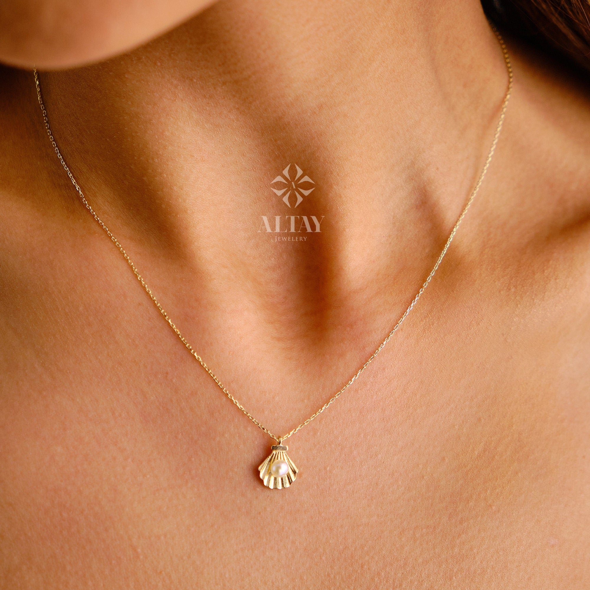 14K Gold Seashell Pearl Necklace, Gold Shell Pendant, Dainty Gold Bridesmaid, Gift For Her, Charm Necklace, Minimal Fashion Summer