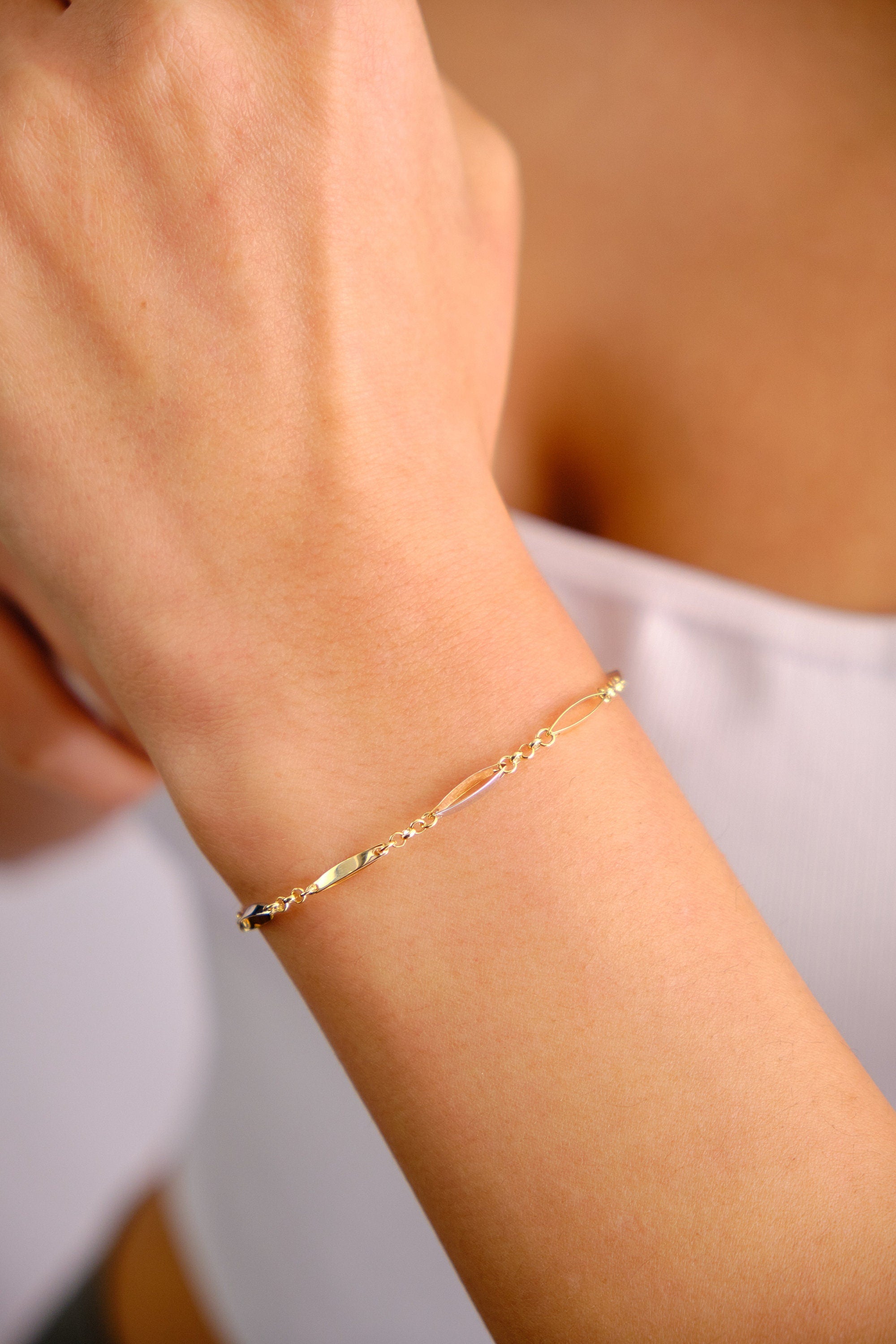 14K Gold Figaro Chain Bracelet, 2mm Oval Figaro Chain Bracelet, Dainty Layering Gold Bracelet, Men Women Figaro Chain Bracelet, Thin Chain