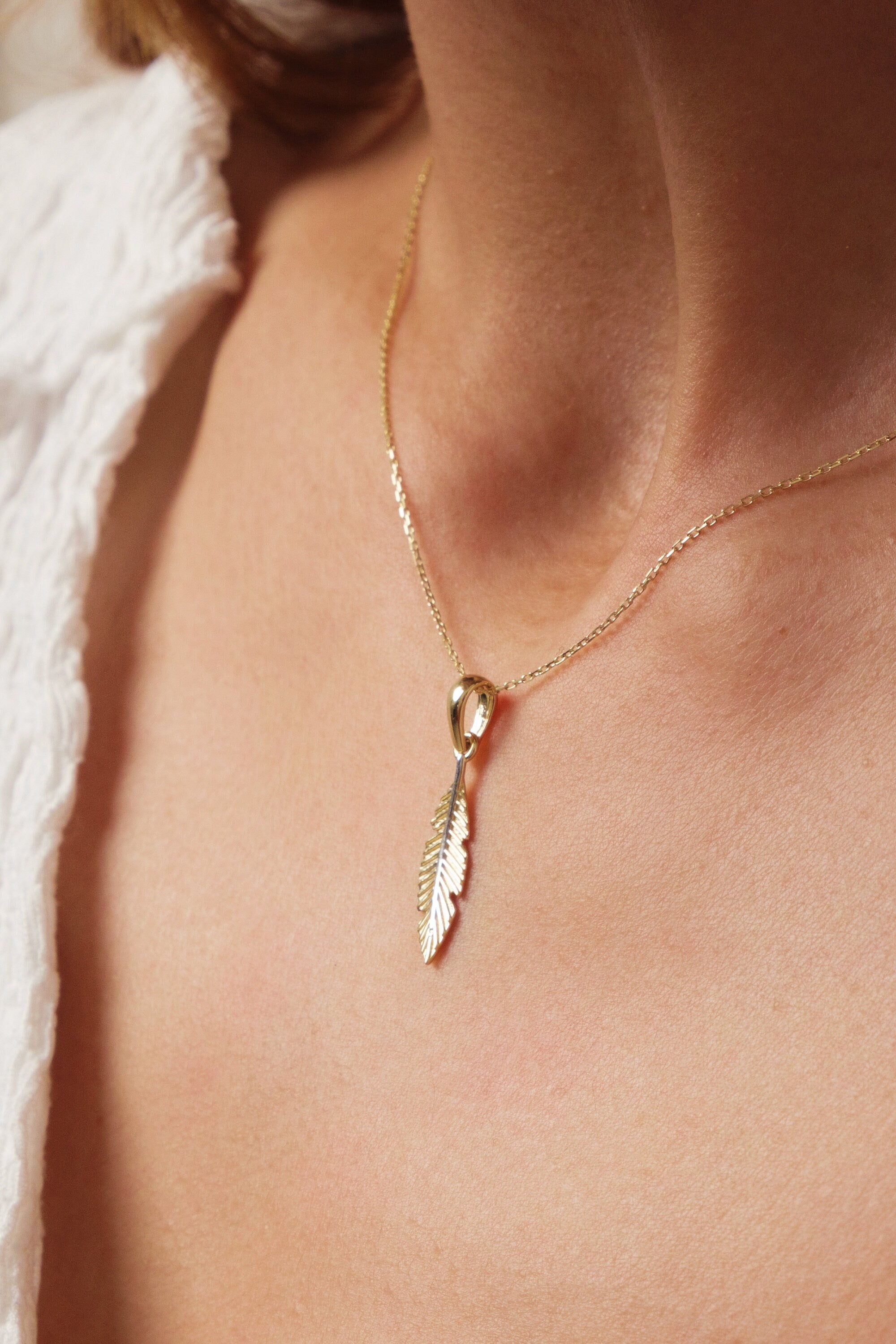14K Gold Feather Necklace, Feather Charm Pendant, Dainty Layering Necklace, Minimal Feather Charm Choker, Leaf Necklace, Good Luck Necklace