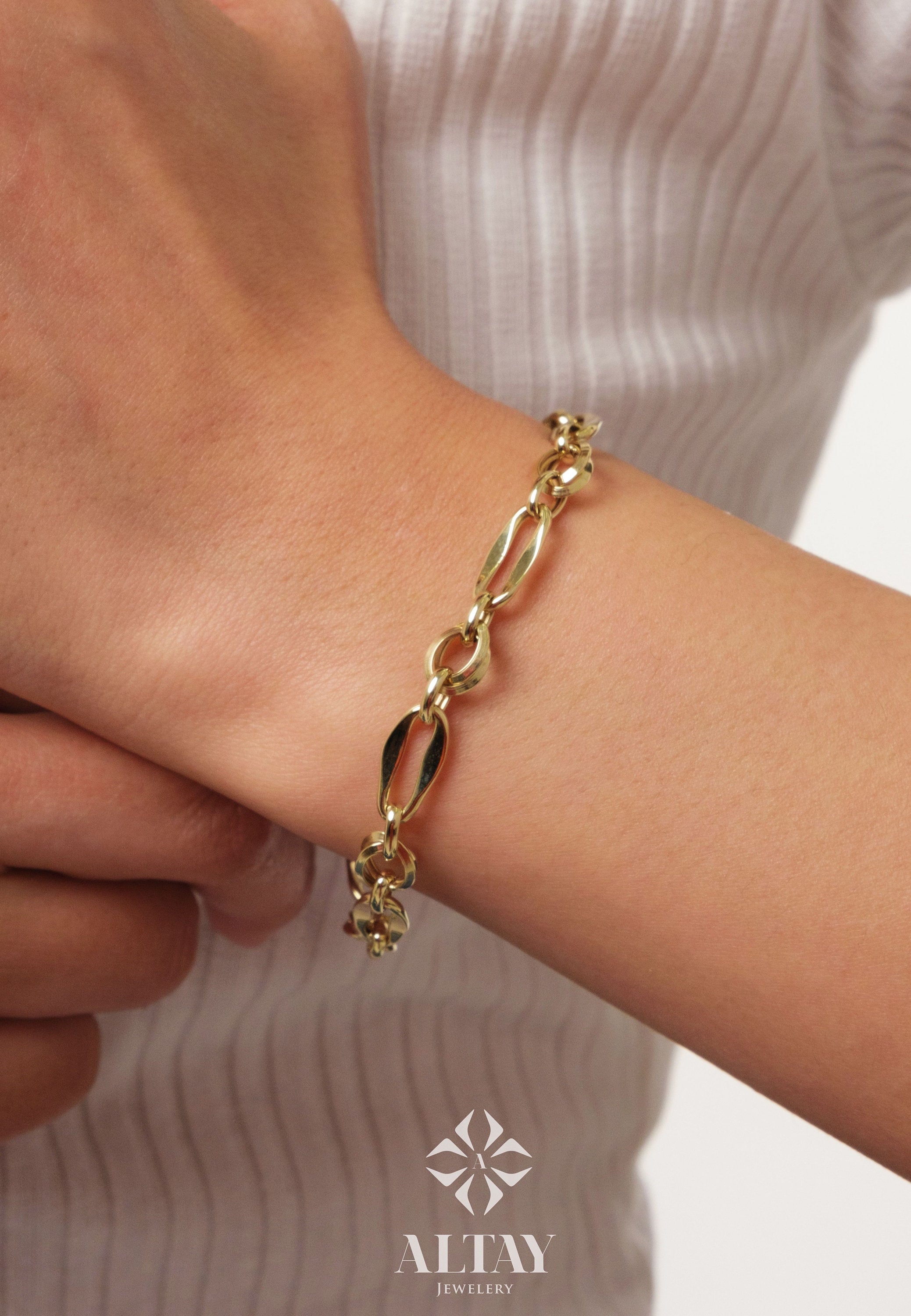 14K Gold Paperclip Rolo Chain Bracelet, Rectangle Long Chain, Chunky Oval Chain Link Bracelet, Layered Bracelet, Dainty Chain, Gift For Her