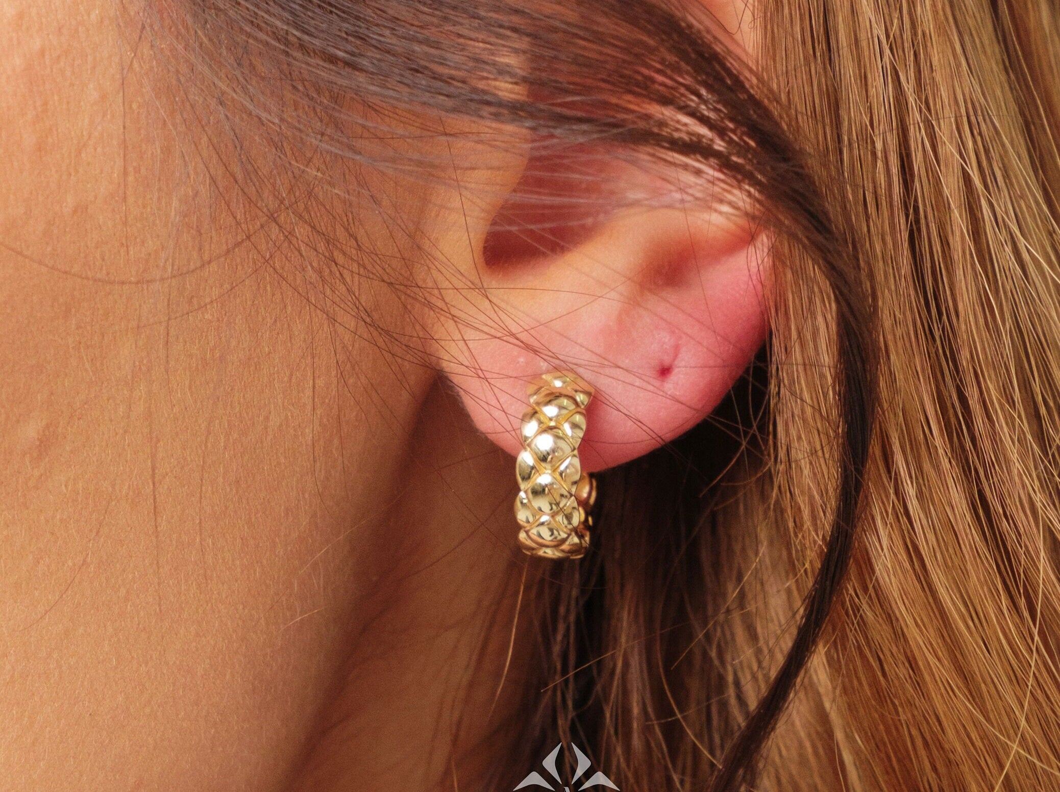 14K Gold Popcorn Huggie Hoops, Tiny Beaded Huggie Hoops, Bold Statement Earrings, Dainty Gold Ball Hoops, Minimalist Helix Piercing Hoops