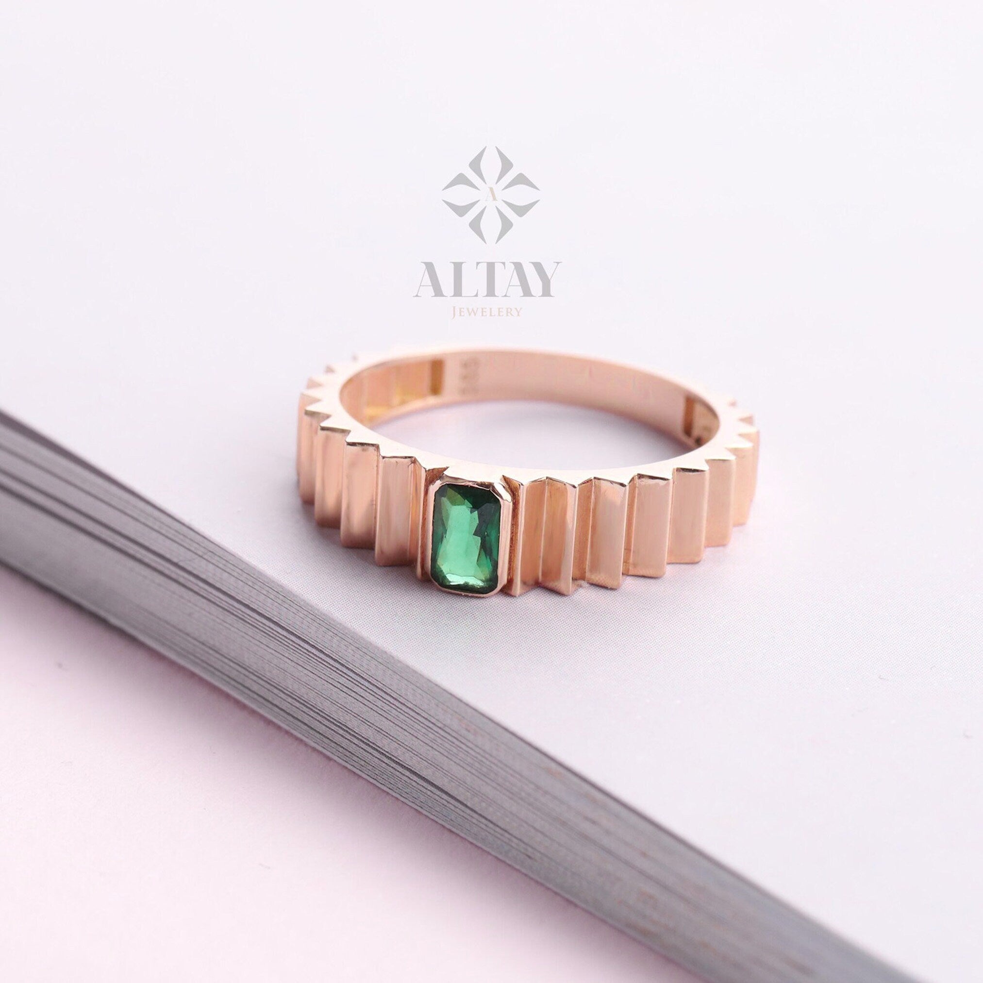 14K Gold Vintage Baguette Ring, Delicate Emerald Ring, Birthstone Gold Ring, Emerald Cut Engagement Band, Dainty Solitaire Gemstone Ring