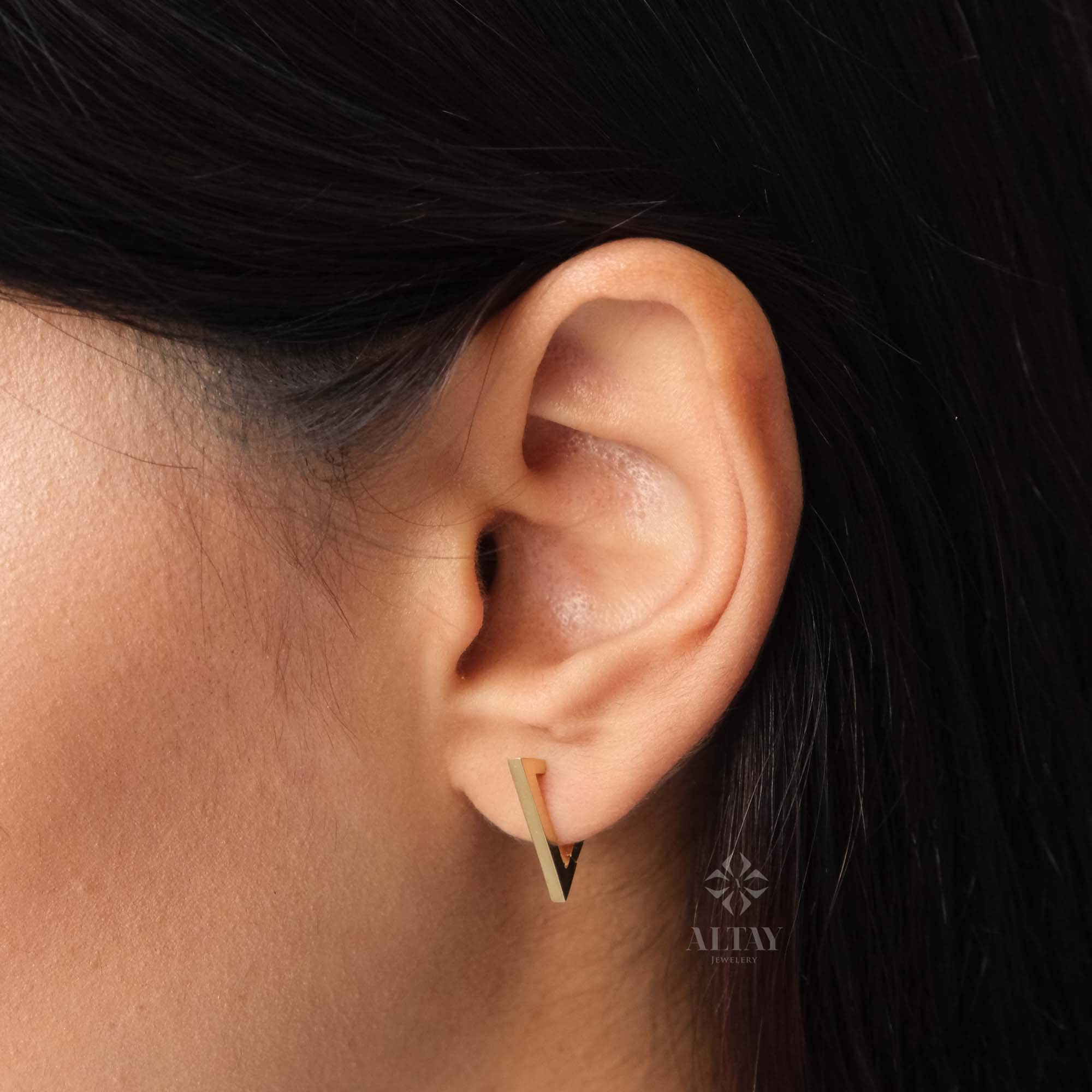 14K Gold Triangle Hoop Earrings, Geometric Huggie Earrings, Open Triangle Earrings Modern Hoop Earring, Minimalist Jewelry, Christmas