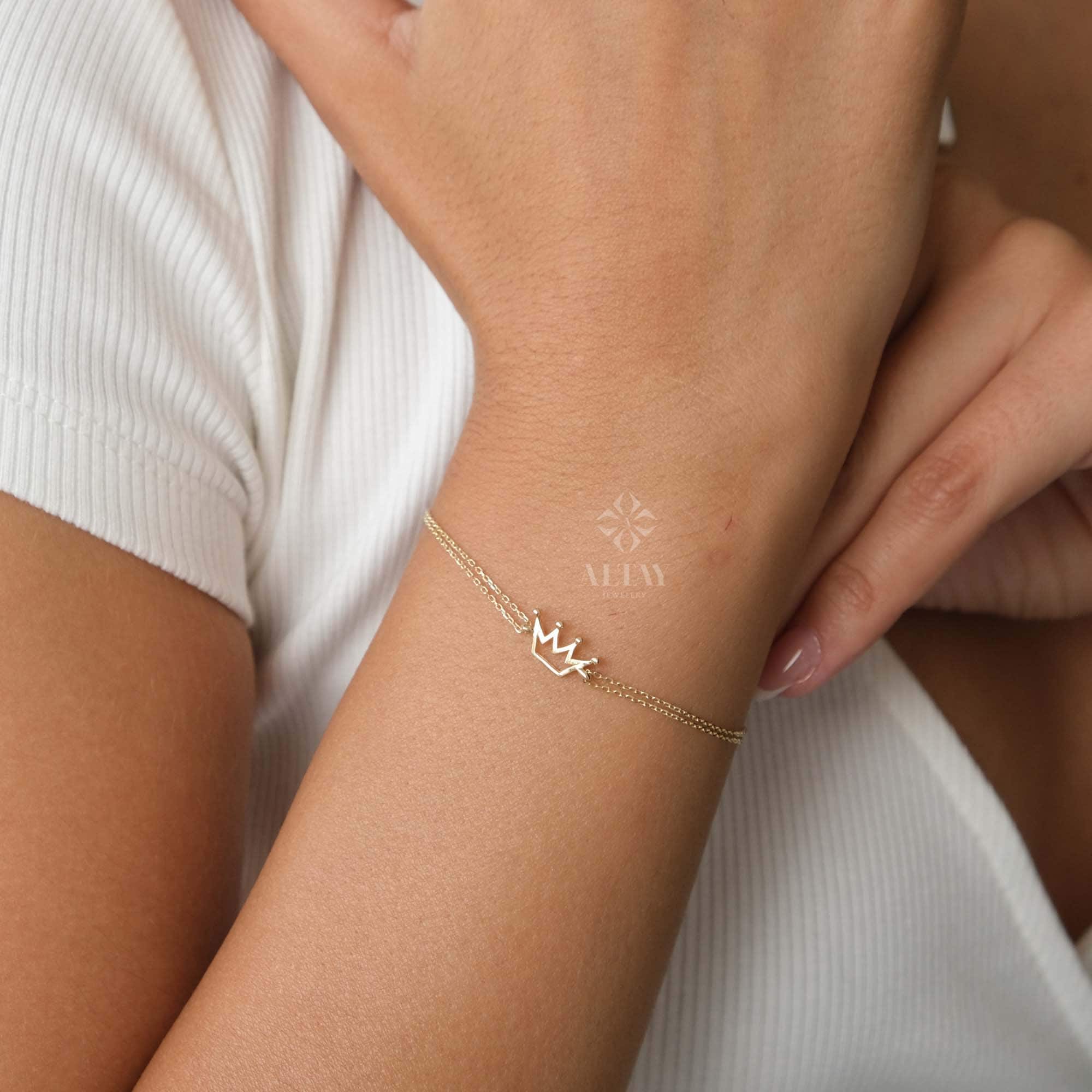 14K Gold Crown Bracelet, Tiny Solid Gold Crown Bracelet, Delicate Crown Bracelet, Dainty Gold Princess Bracelet, Mini Crown Bracelet