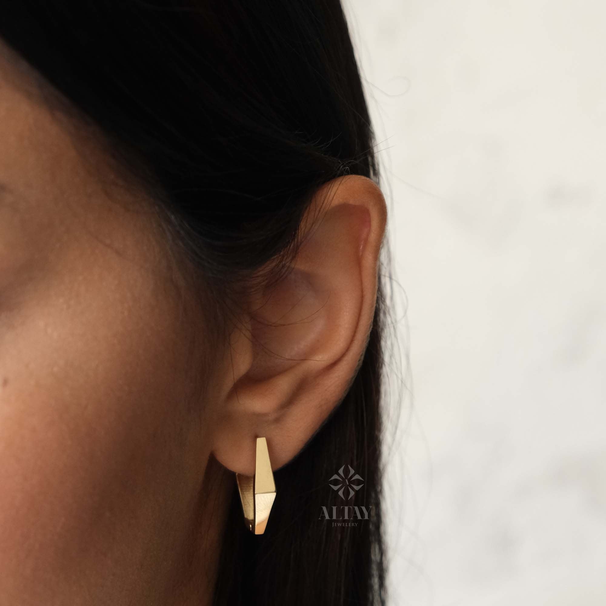 14K Gold Hoop Earring, Hexagon Gold Hoops, Geometric Gold Earrings, Dainty Hoops Huggies, Chunky Everyday Earrings, Shiny Finish Earrings
