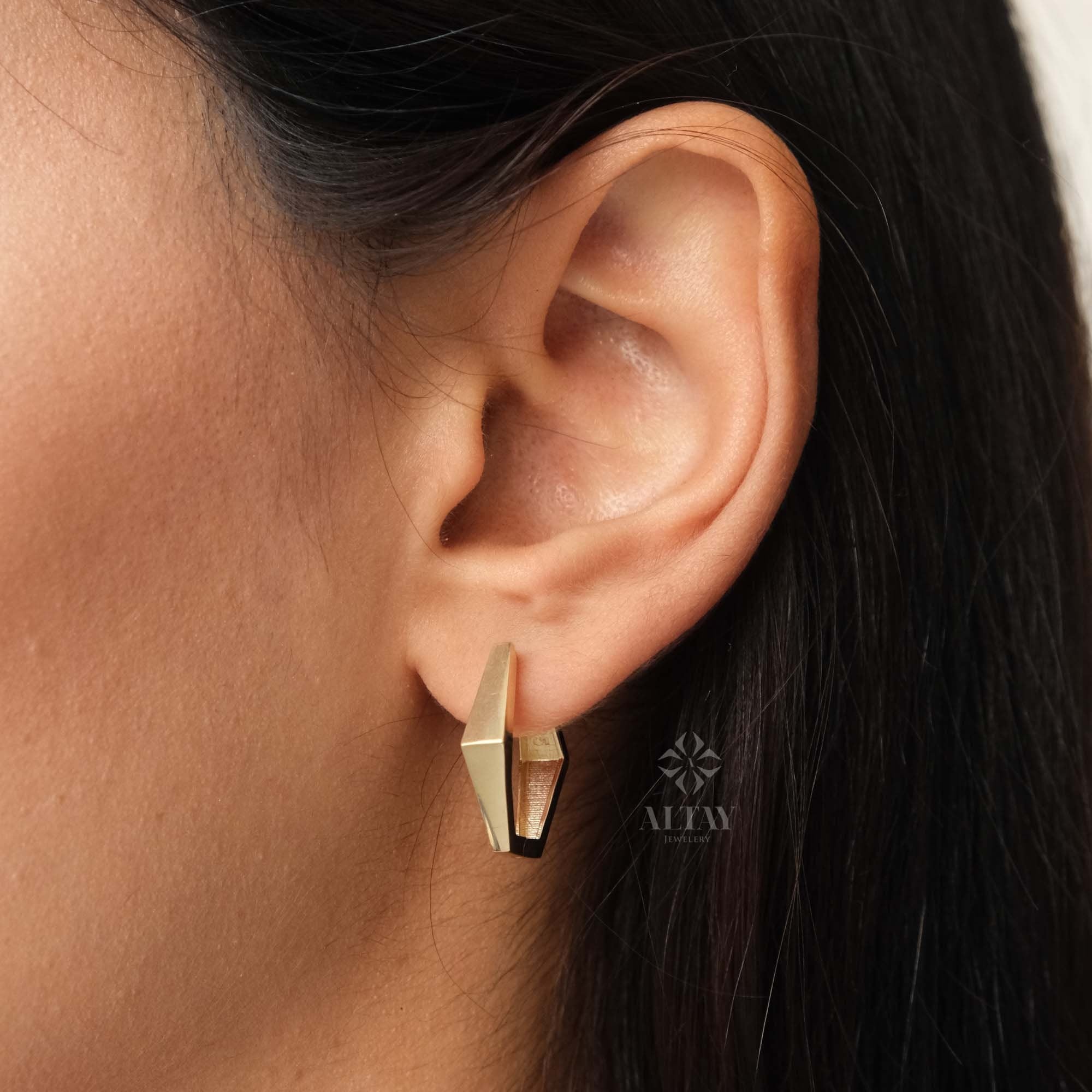 14K Gold Hoop Earring, Hexagon Gold Hoops, Geometric Gold Earrings, Dainty Hoops Huggies, Chunky Everyday Earrings, Shiny Finish Earrings