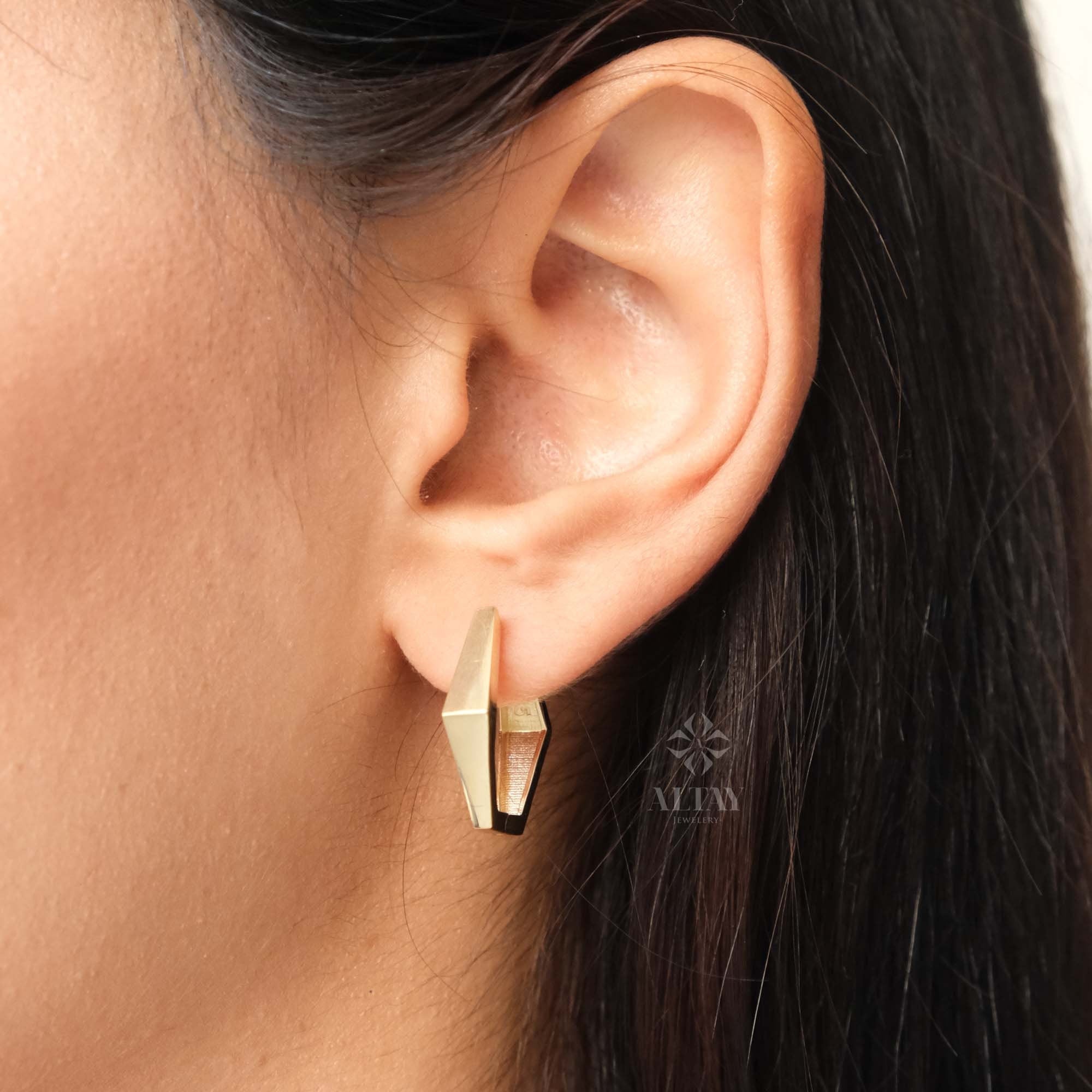 14K Gold Hoop Earring, Hexagon Gold Hoops, Geometric Gold Earrings, Dainty Hoops Huggies, Chunky Everyday Earrings, Shiny Finish Earrings