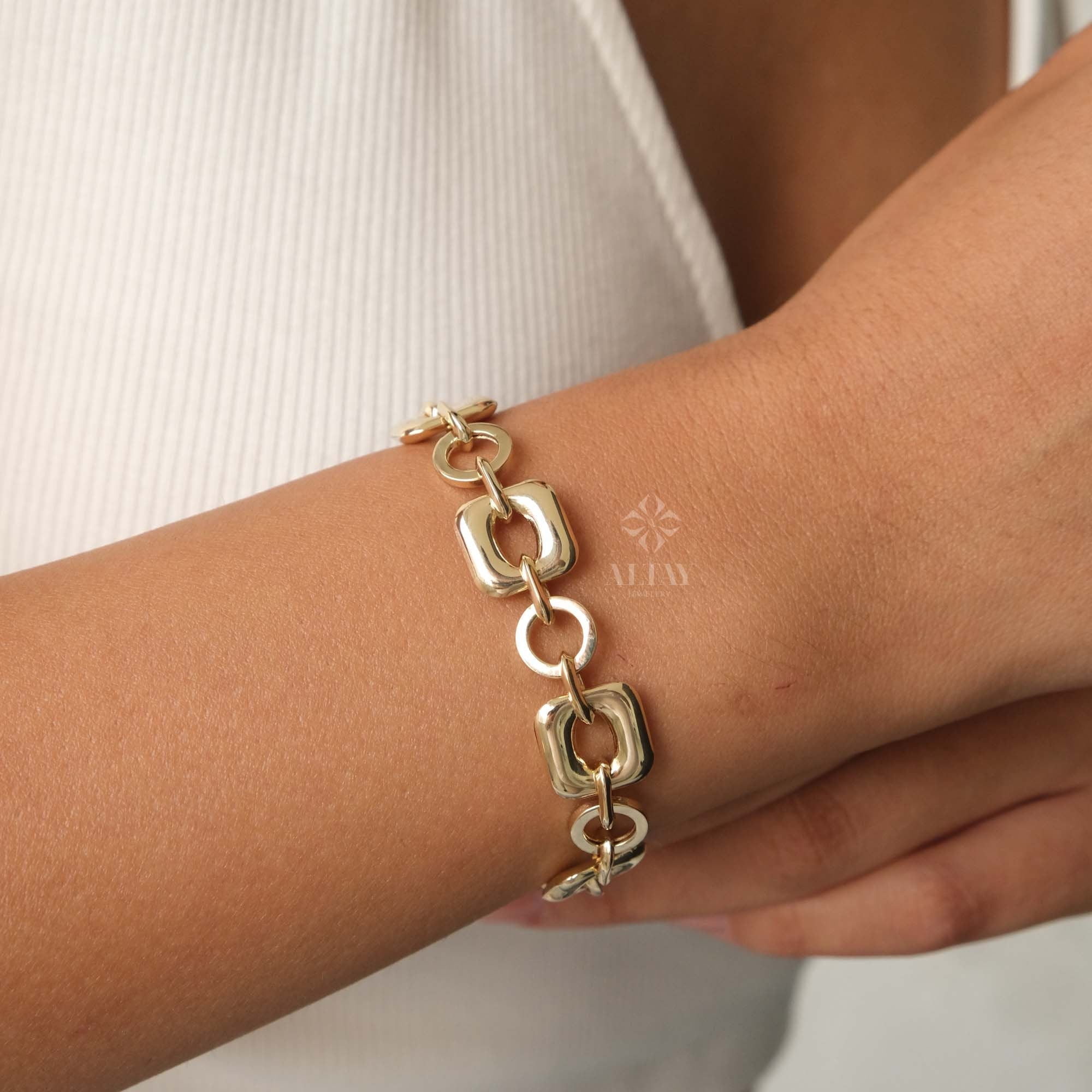 14K Gold Large Link Bracelet, Thick Square Chain Bracelet, Chunky Square Bracelet, Gold Statement Bracelet, Unique Round Chain Bracelet