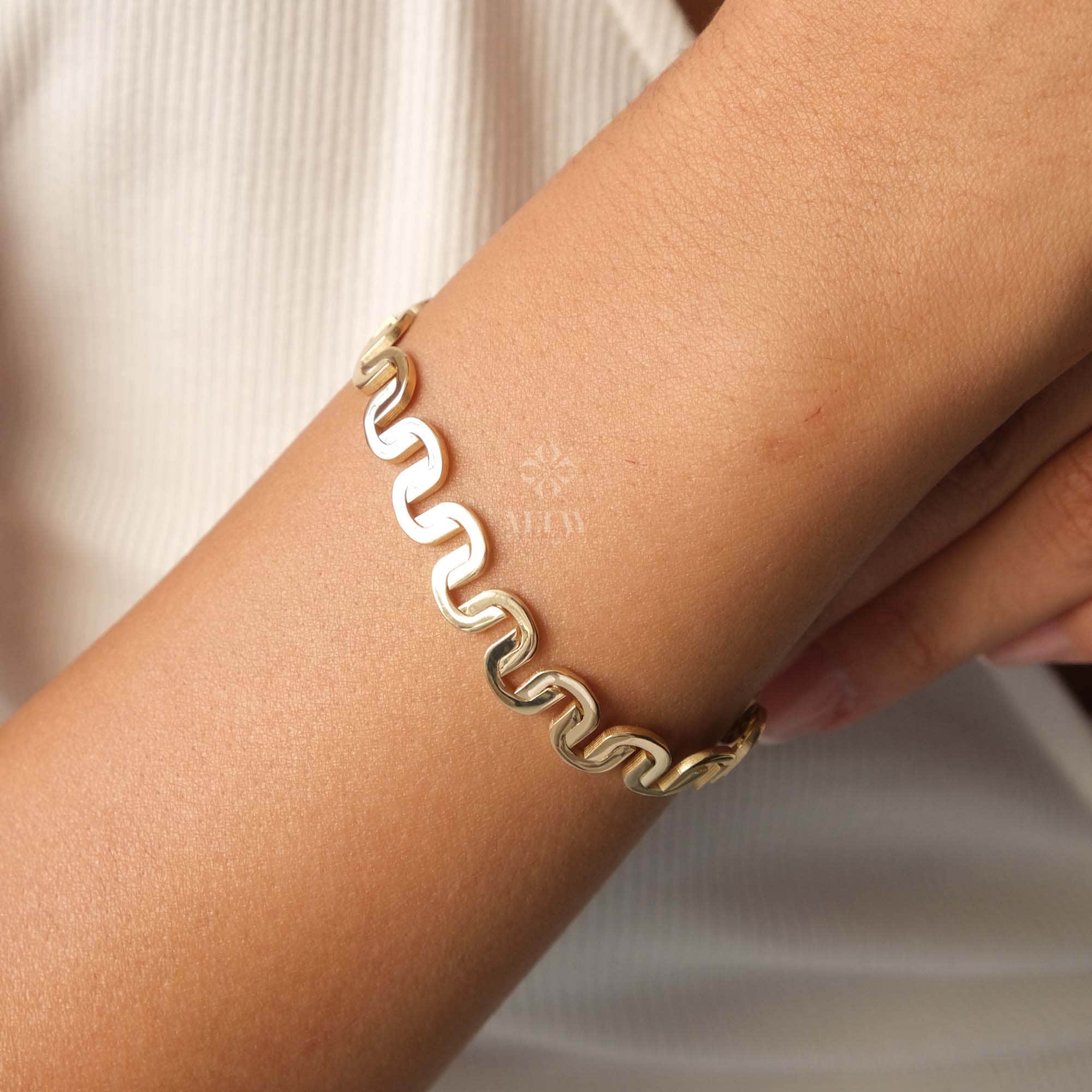 14K Gold Zigzag Bangle Bracelet, Thick Stackable Bracelet, Wide Wave Bangle Bracelet, Twisted Wire Stacking Bracelet, Bridal Gift
