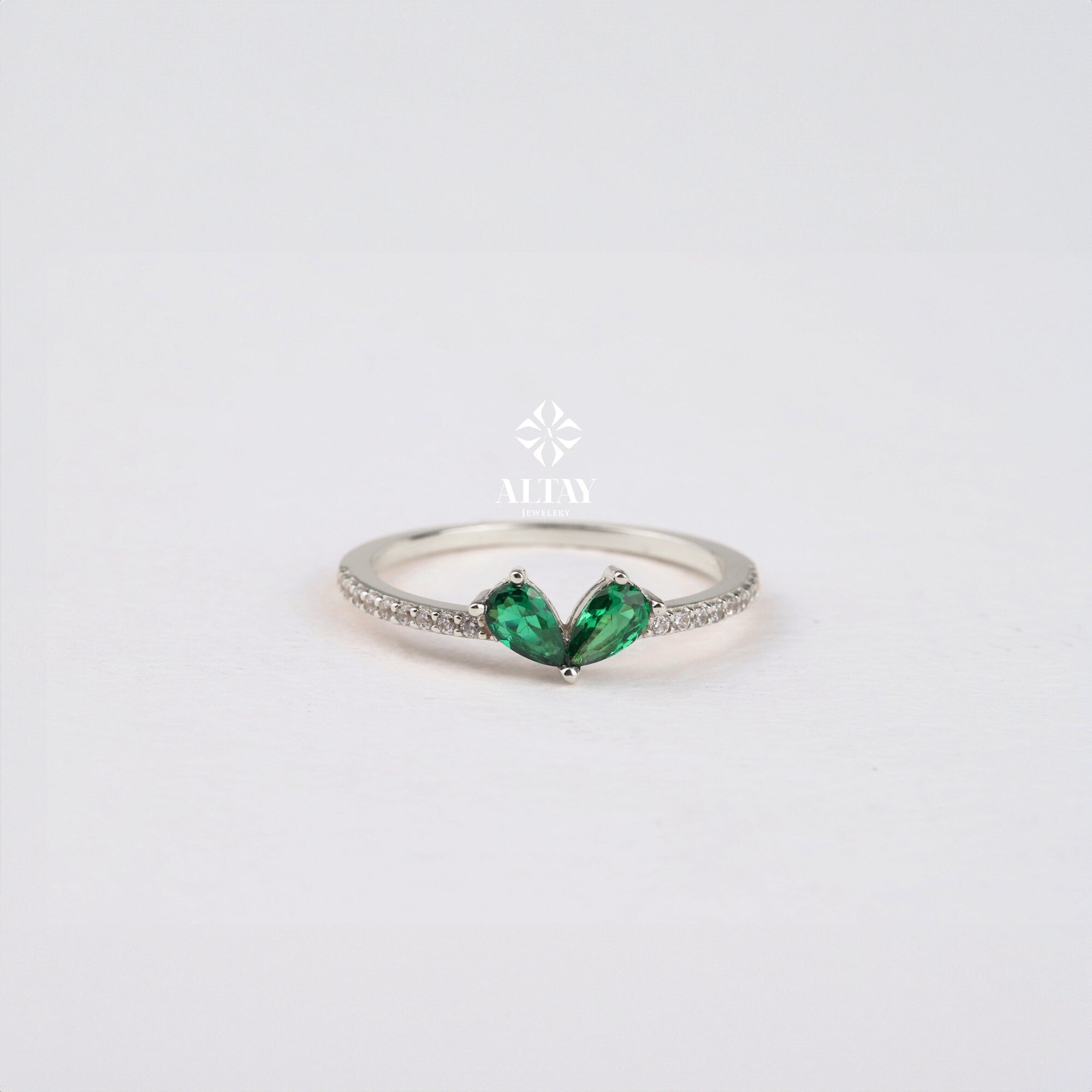 14K Gold Emerald Ring, Green Gemstone Ring, Pear Emerald Ring, Art Deco May Stone Ring, Dainty Emerald Statement Ring, Bee Ring