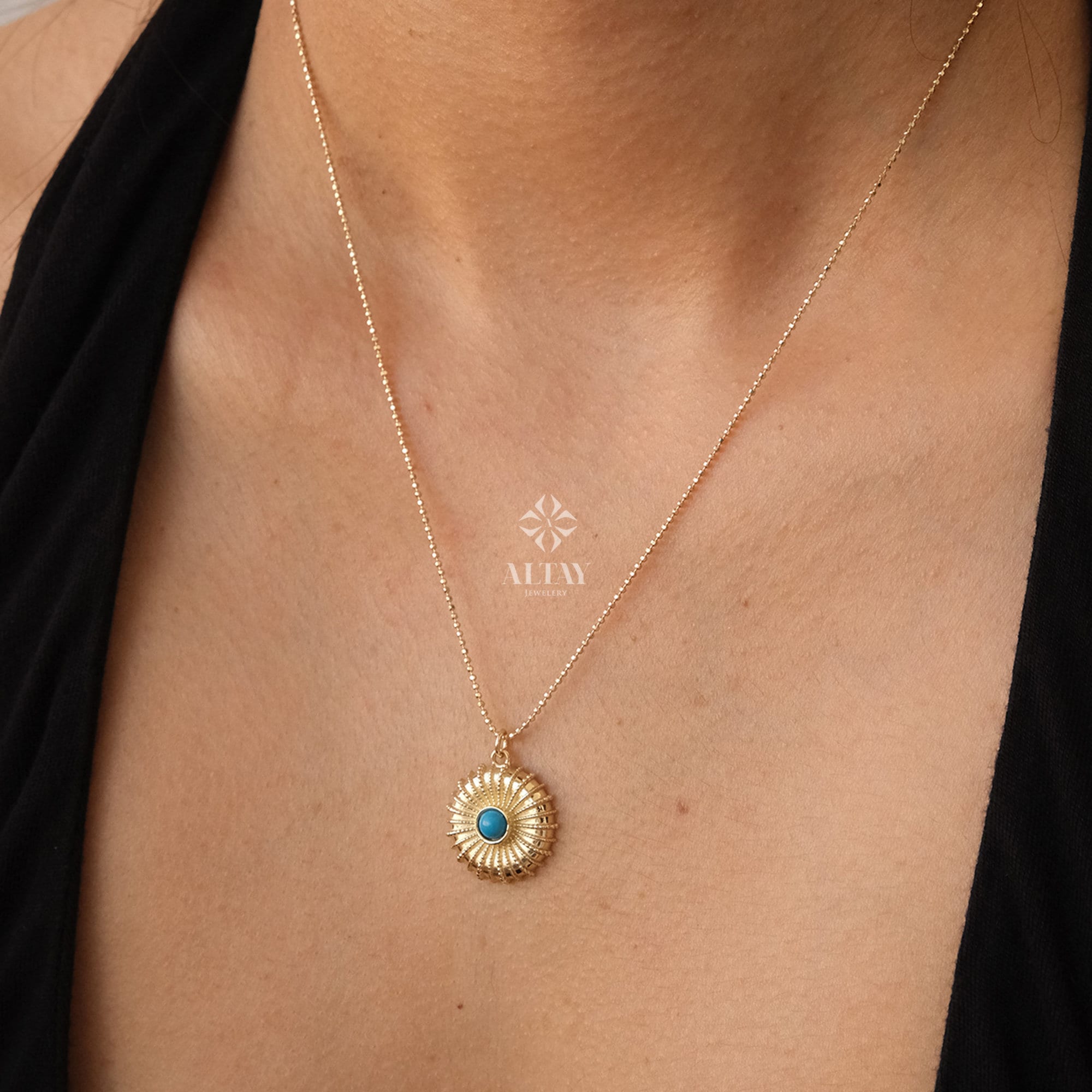 Stylish turquoise stone sun necklace