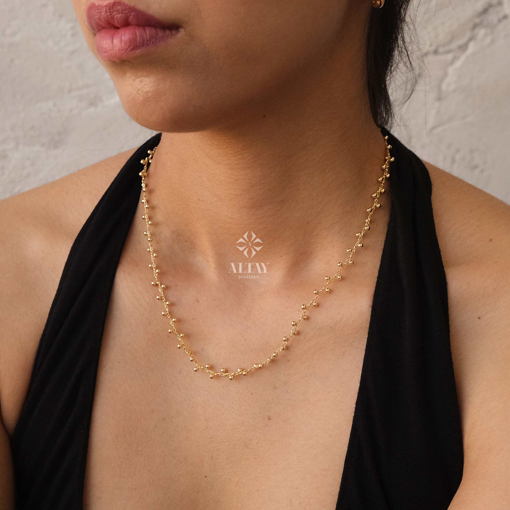 Beaded chain necklace