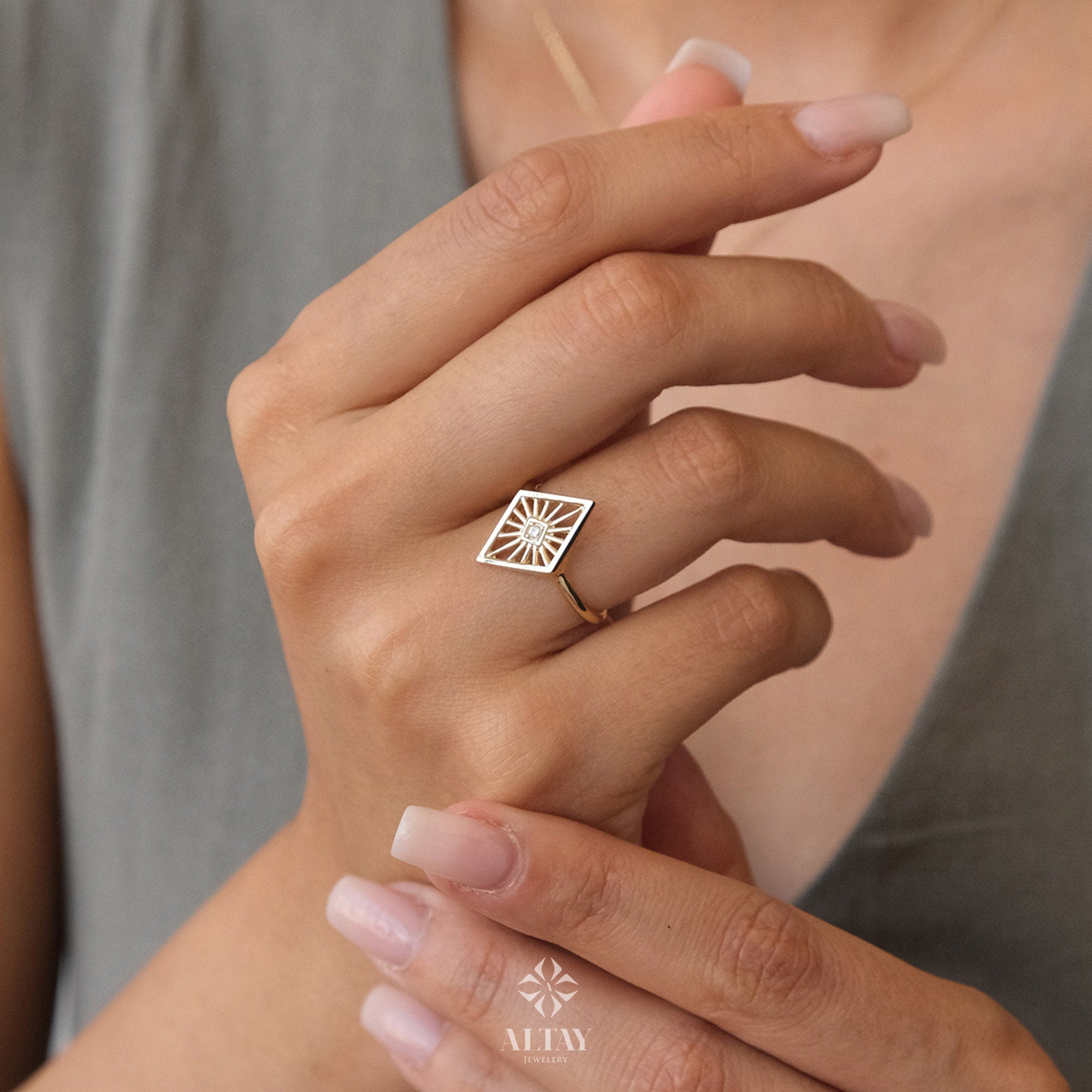 14K Gold Rhombus Ring, Kite Signet Ring, Geometric Rhombus Band, Minimal Pinky Ring, Stacking Knuckle Ring, Diamond Shape Ring Birthday Gift