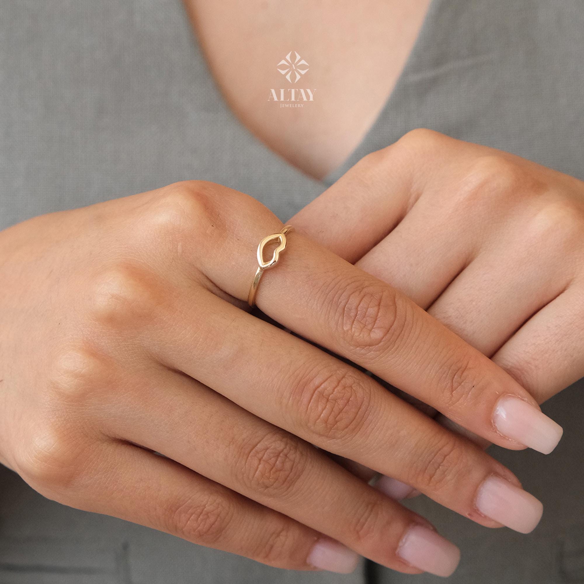 14K Gold Kiss Ring, Personalized XO ring, X Kiss Ring, Promise Ring, Valentine Love Ring, Tiny Love Shape, Birthday Gift, Gift For Wife
