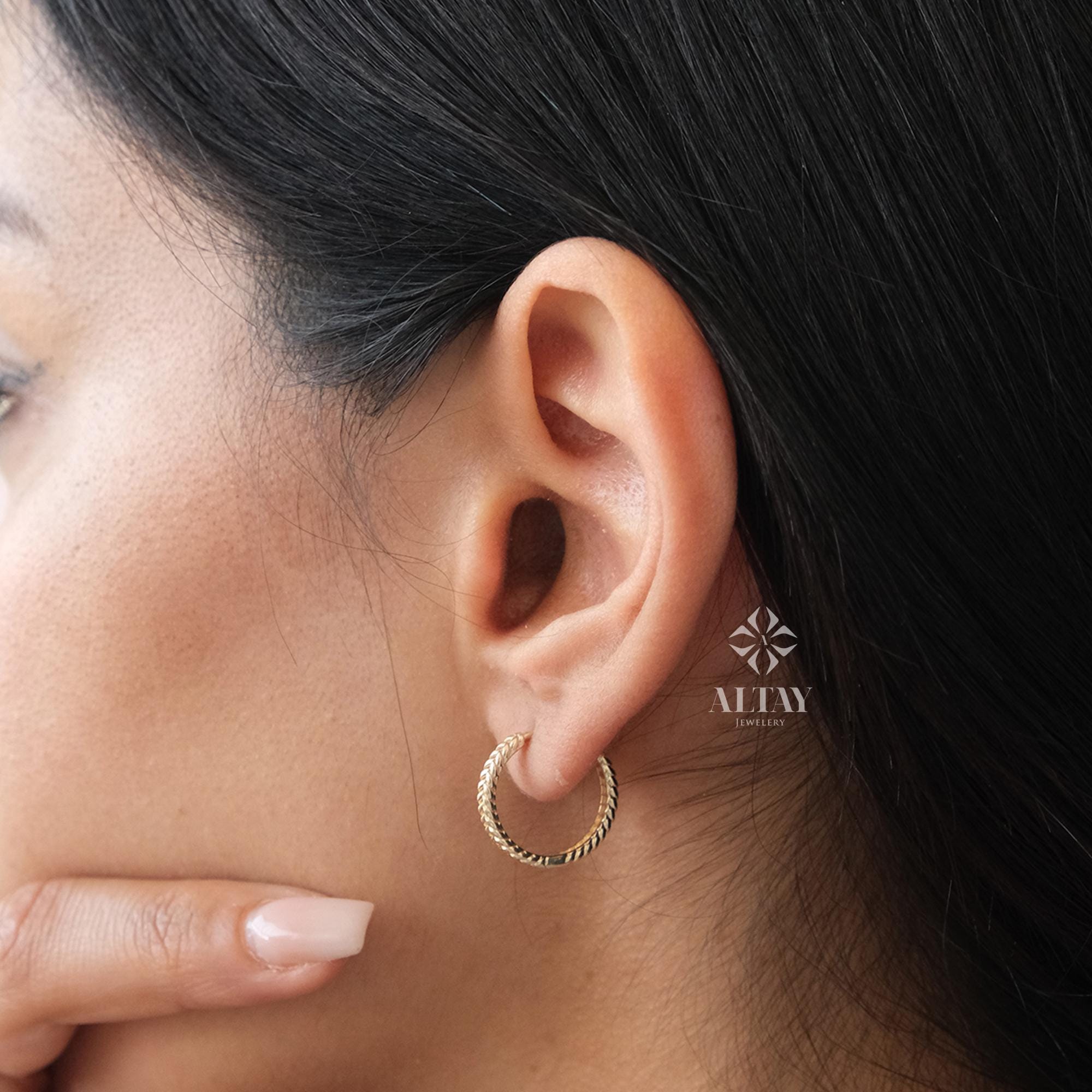 14K Gold Braided Hoop Earrings, Small Leaf Huggies, Rope Leaf Huggies Earrings, Gold Tiny Hoop Earrings, Huggies Hoop, Dainty Hoop Earrings