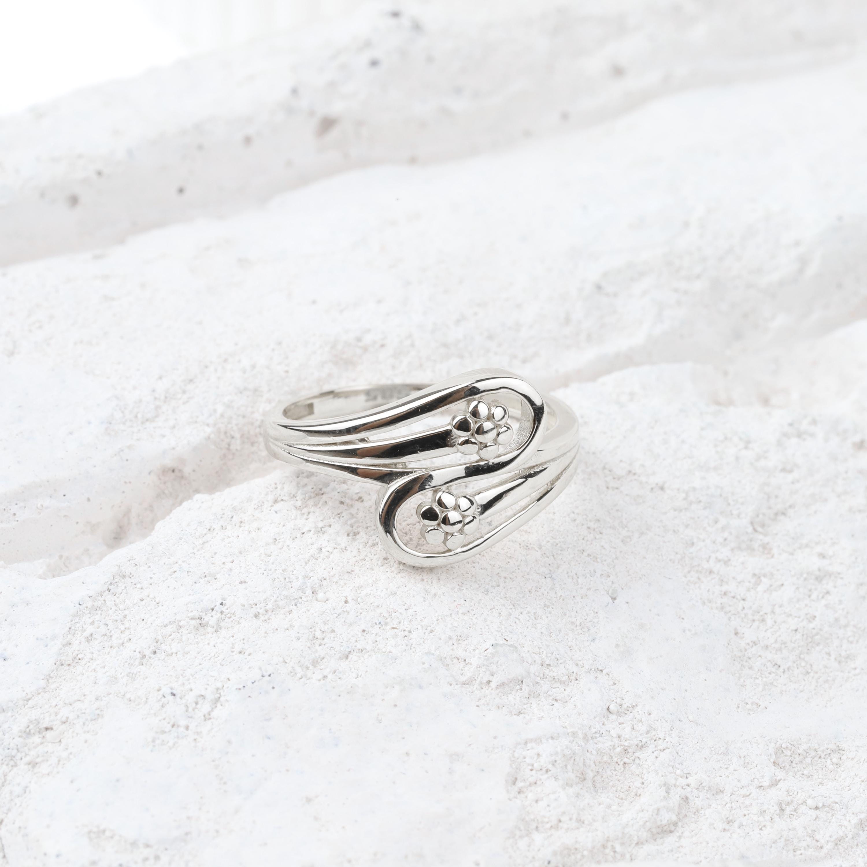 14K Gold Teardrop Ring, Two Band Flower Ring, Sunflower Band, Teardrop Shape Ring, Personalized Engagement Ring, Stackable Gold Ring Band