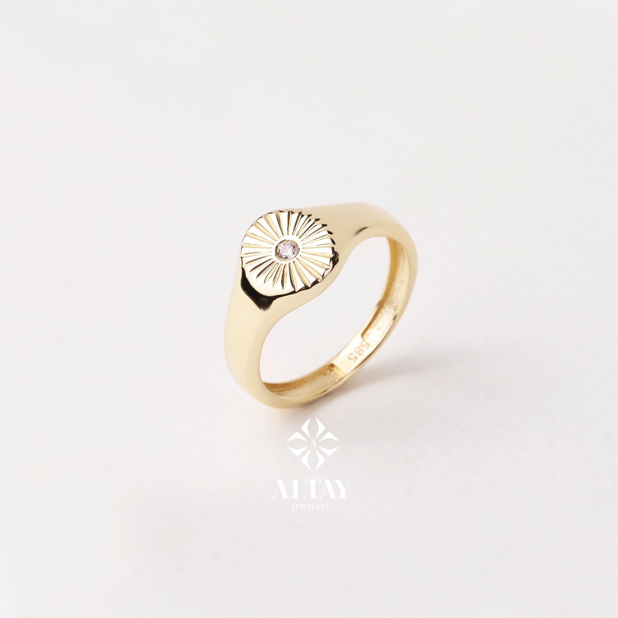14K Gold Sun Signet Ring, Sun Engraved Dainty Ring, Sunburst Pinky Ring, Sunshine Celestial Ring for Women, Gift for Mom Mother