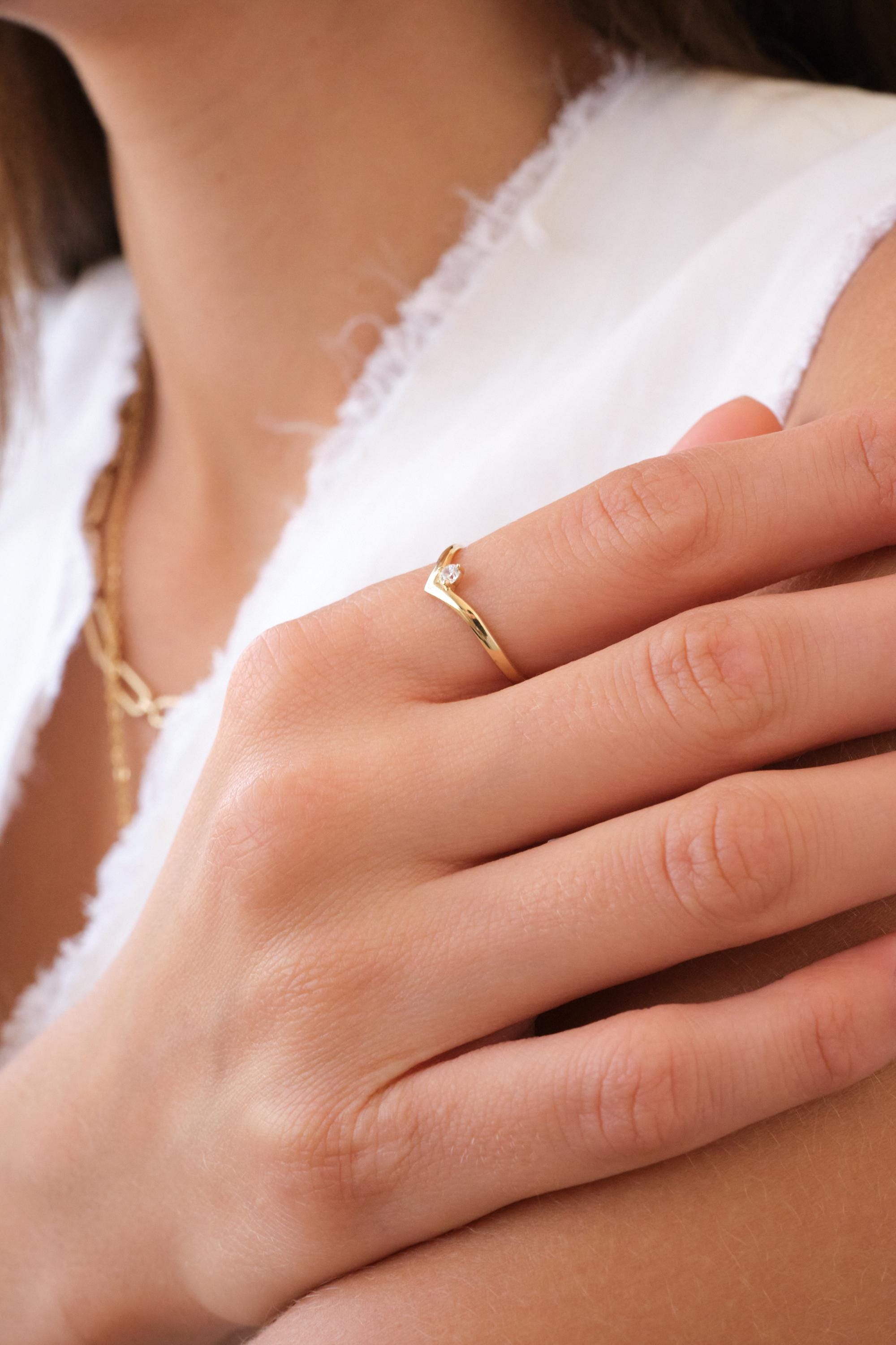 14K Gold Curved Solitaire Ring with CZ, Minimal Gold Solitaire Ring, Dainty CZ Ring, Simple Gold Ring, Everyday Gold Ring for Her