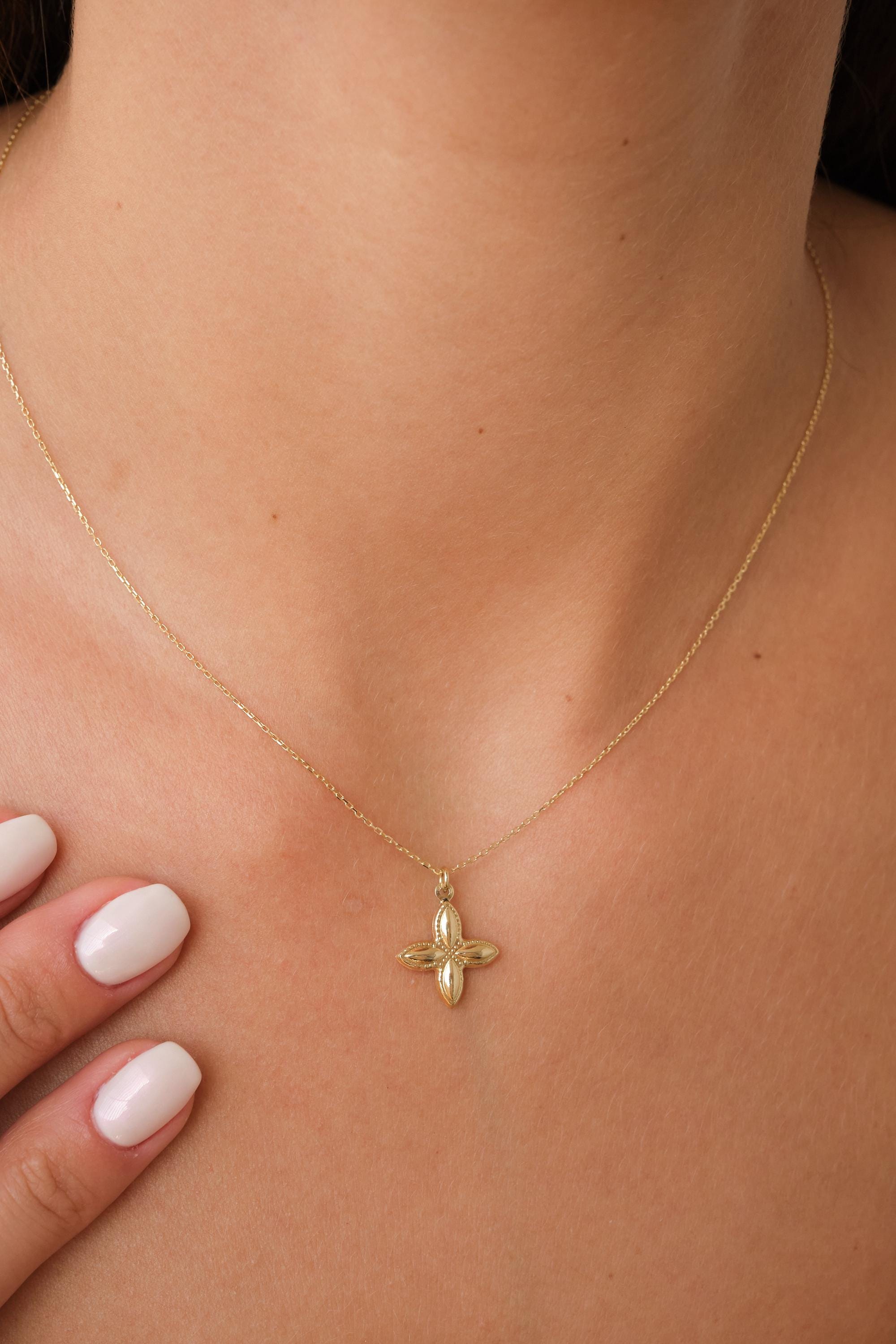 14K Gold Clover Necklace, Diamond Cut Quatrefoil Pendant, Minimal Gold Lucky Charm, Elegant Everyday Gold Necklace Gift