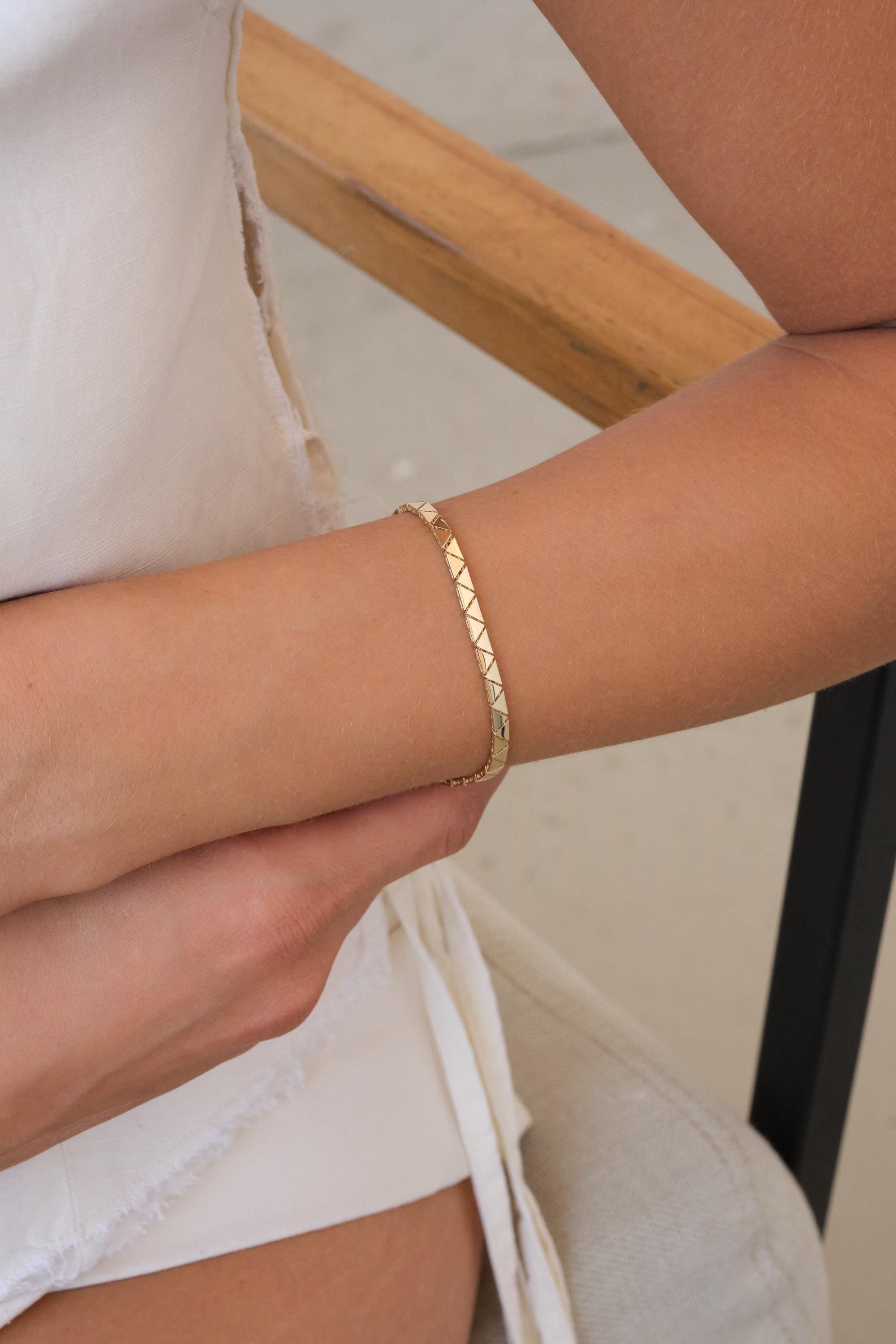 14K Gold Chevron Link Bracelet, 3mm Geometric Triangle Gold Bracelet, Faceted Pyramid Link Bracelet, Modern Gold Jewelry, Gift for Her