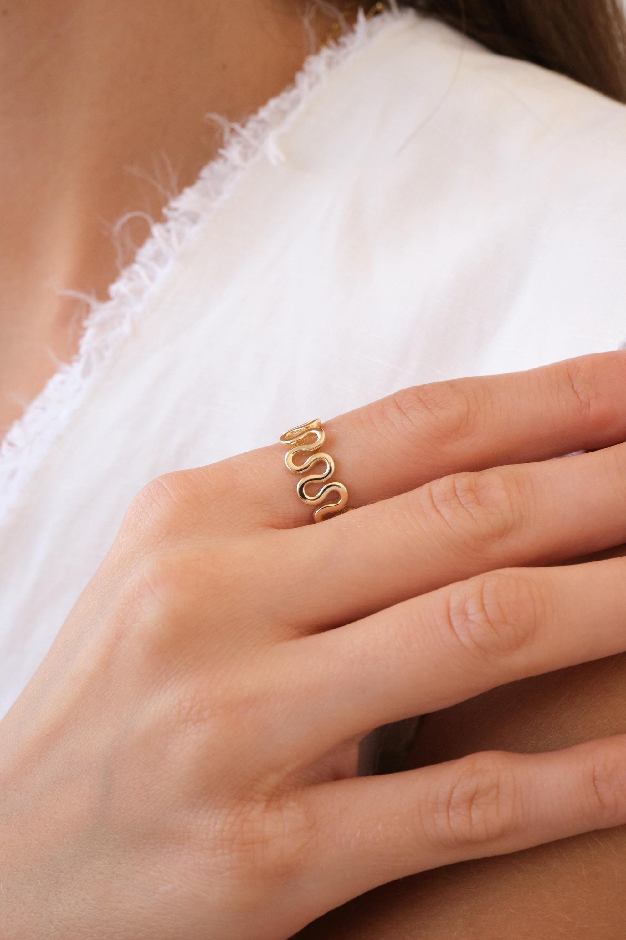 14K Gold Wavy Ring, Snake Gold Ring, Minimal Statement Ring, Modern Gold Ring, Dainty Everyday Gold Jewelry Gift for Her
