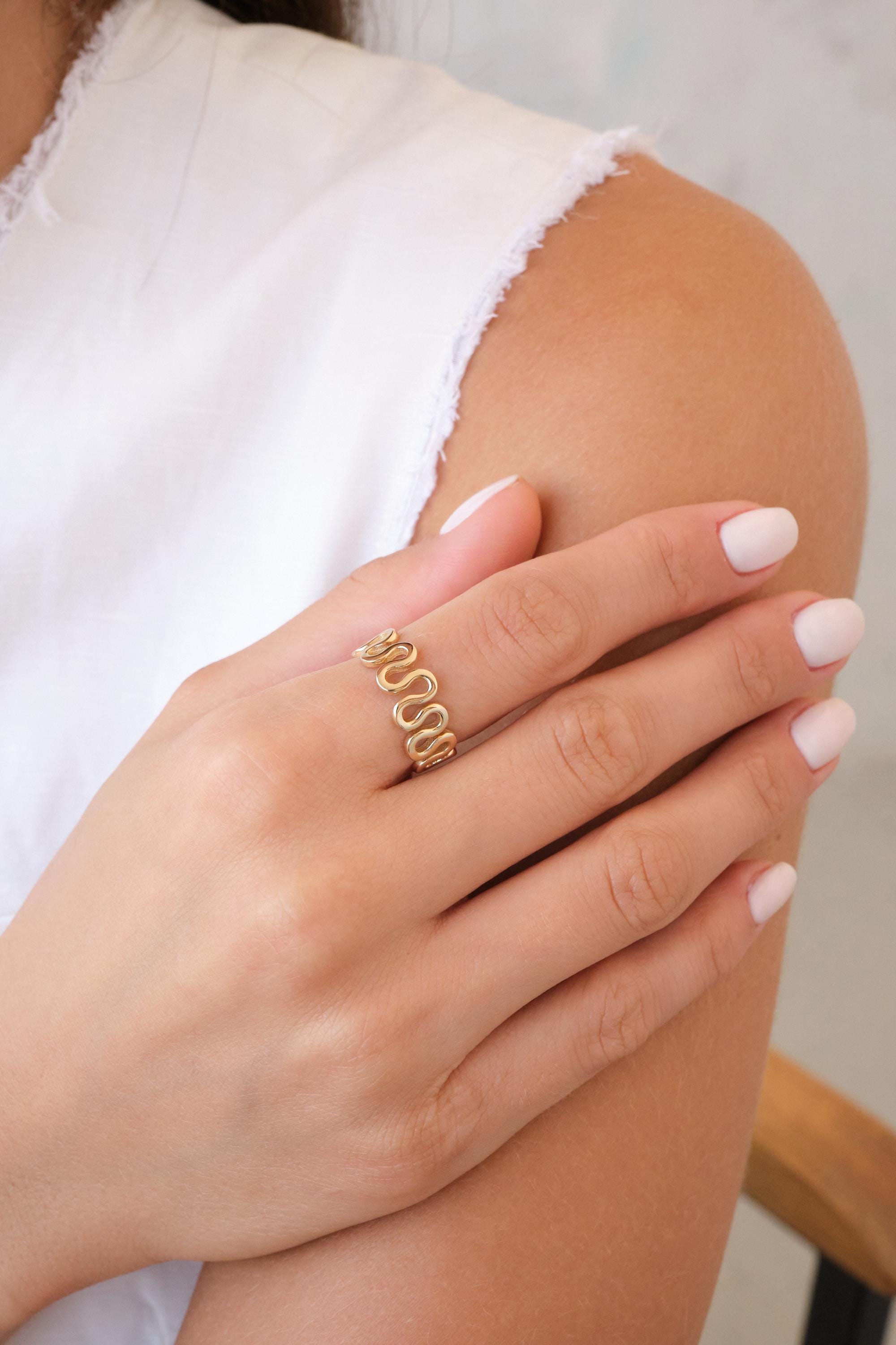 14K Gold Wavy Ring, Snake Gold Ring, Minimal Statement Ring, Modern Gold Ring, Dainty Everyday Gold Jewelry Gift for Her