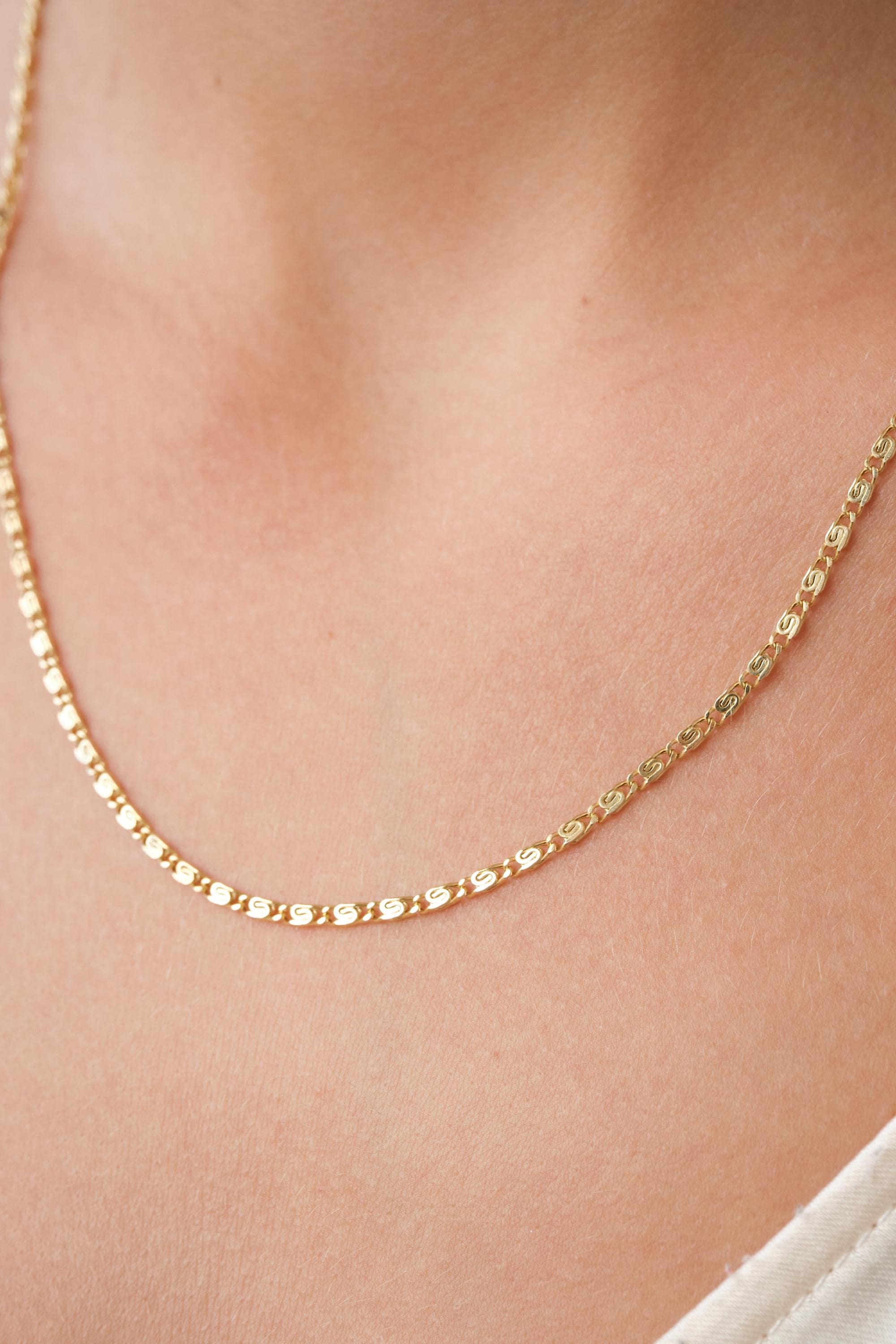 14K Gold S Link Necklace, 2mm Dainty Squiggle Chain Necklace, Minimal Gold Chain, Everyday Gold Necklace, Layering Necklace
