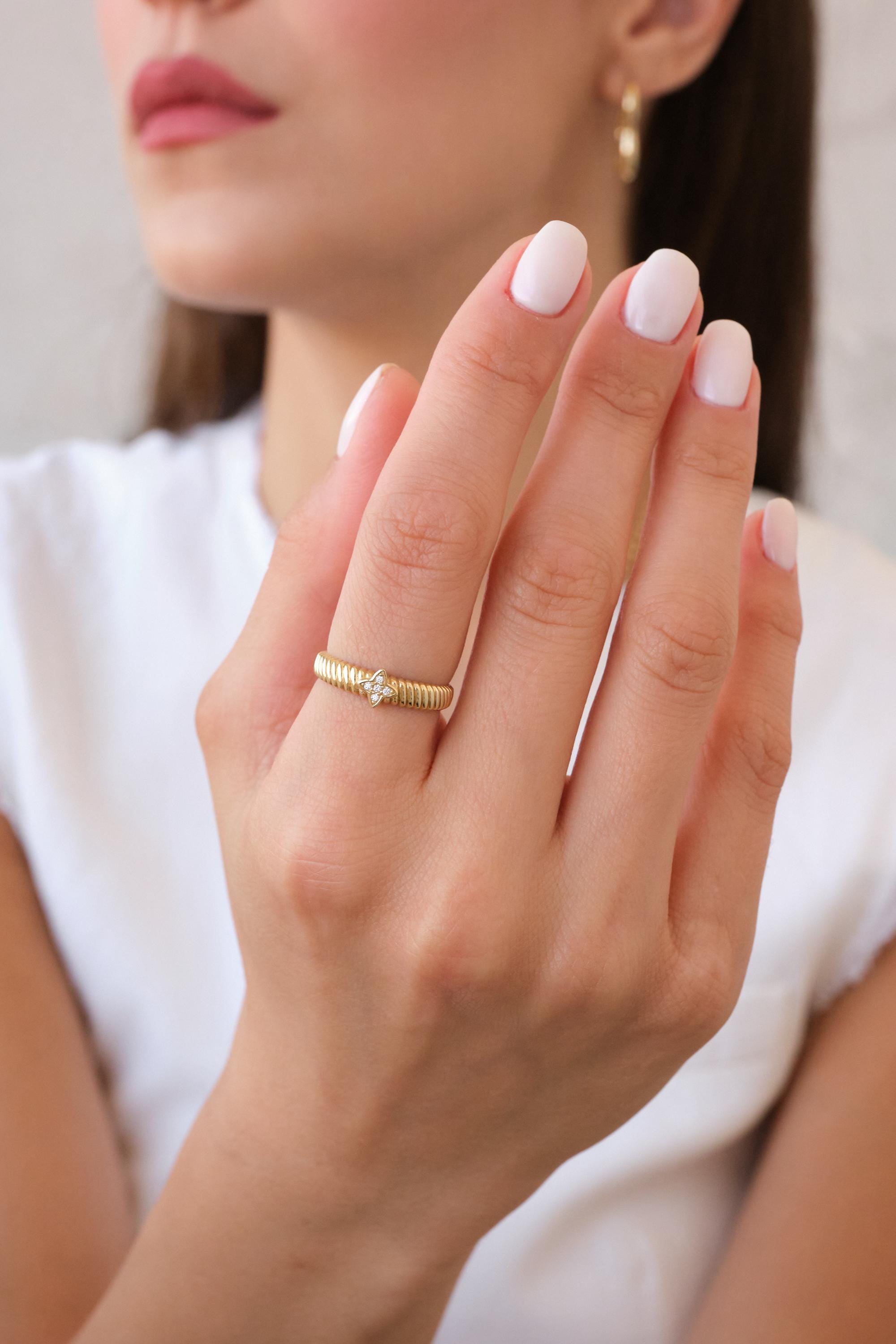14K Gold Ribbed Star Ring, CZ Star Accent Band, Dainty Gold Ring, Fluted Gold Band, Everyday Stacking Ring