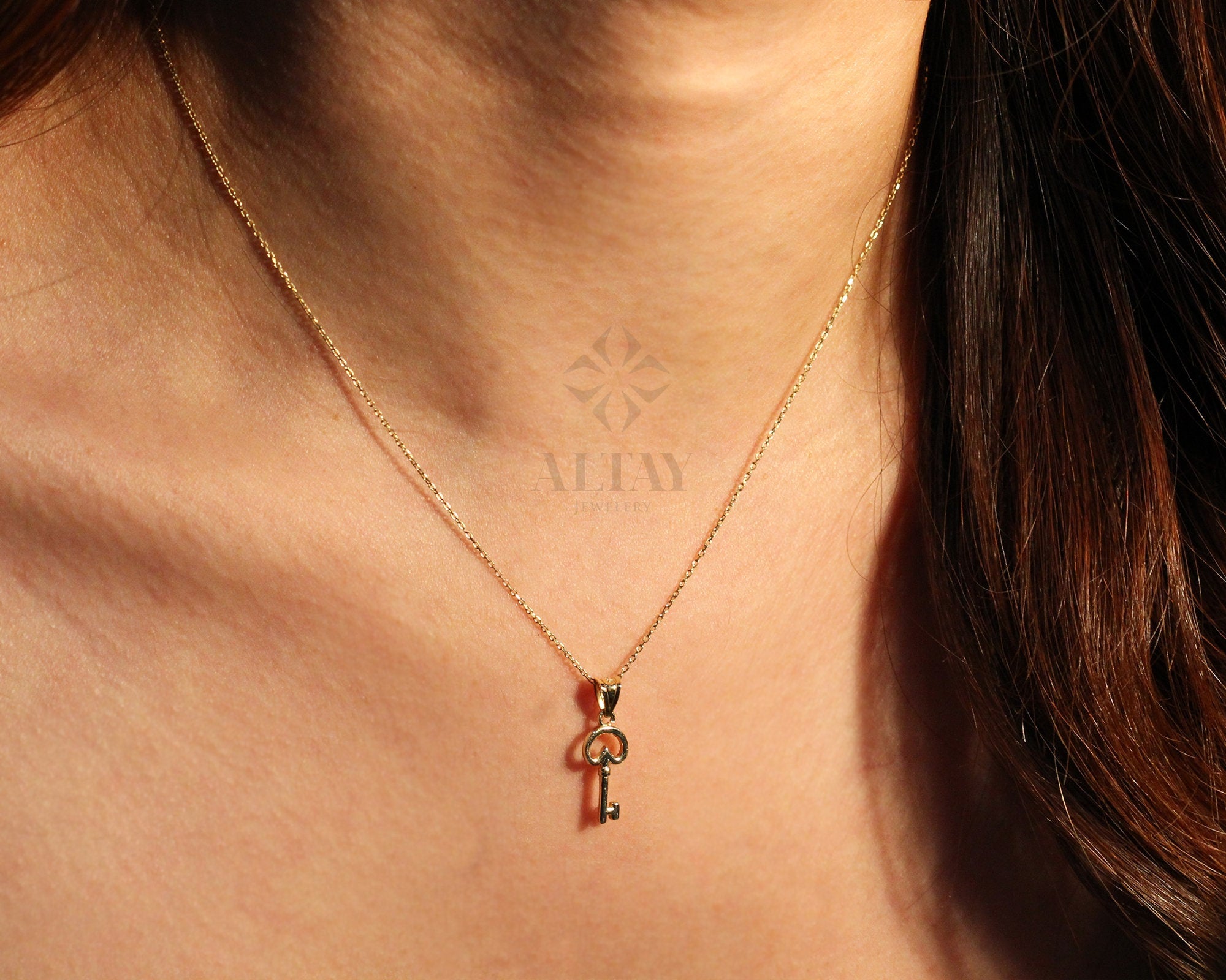 14K Vintage Key Necklace, Key Pendant, Gift For Her, Baby Shower, Bridal Shower, Minimalist Fine Jewelery, Key To My Heart, Love Symbol