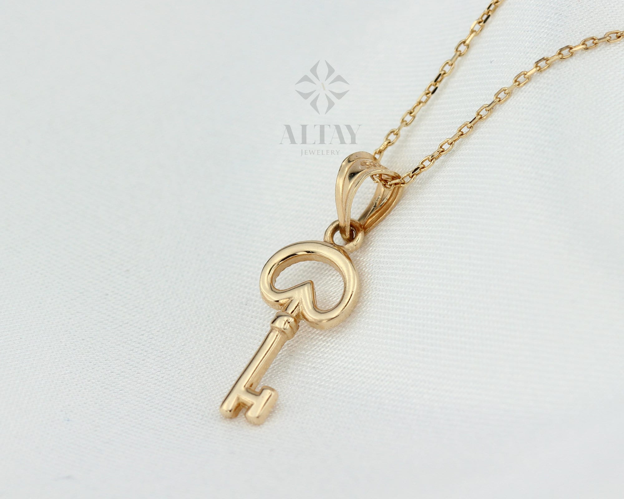 14K Vintage Key Necklace, Key Pendant, Gift For Her, Baby Shower, Bridal Shower, Minimalist Fine Jewelery, Key To My Heart, Love Symbol
