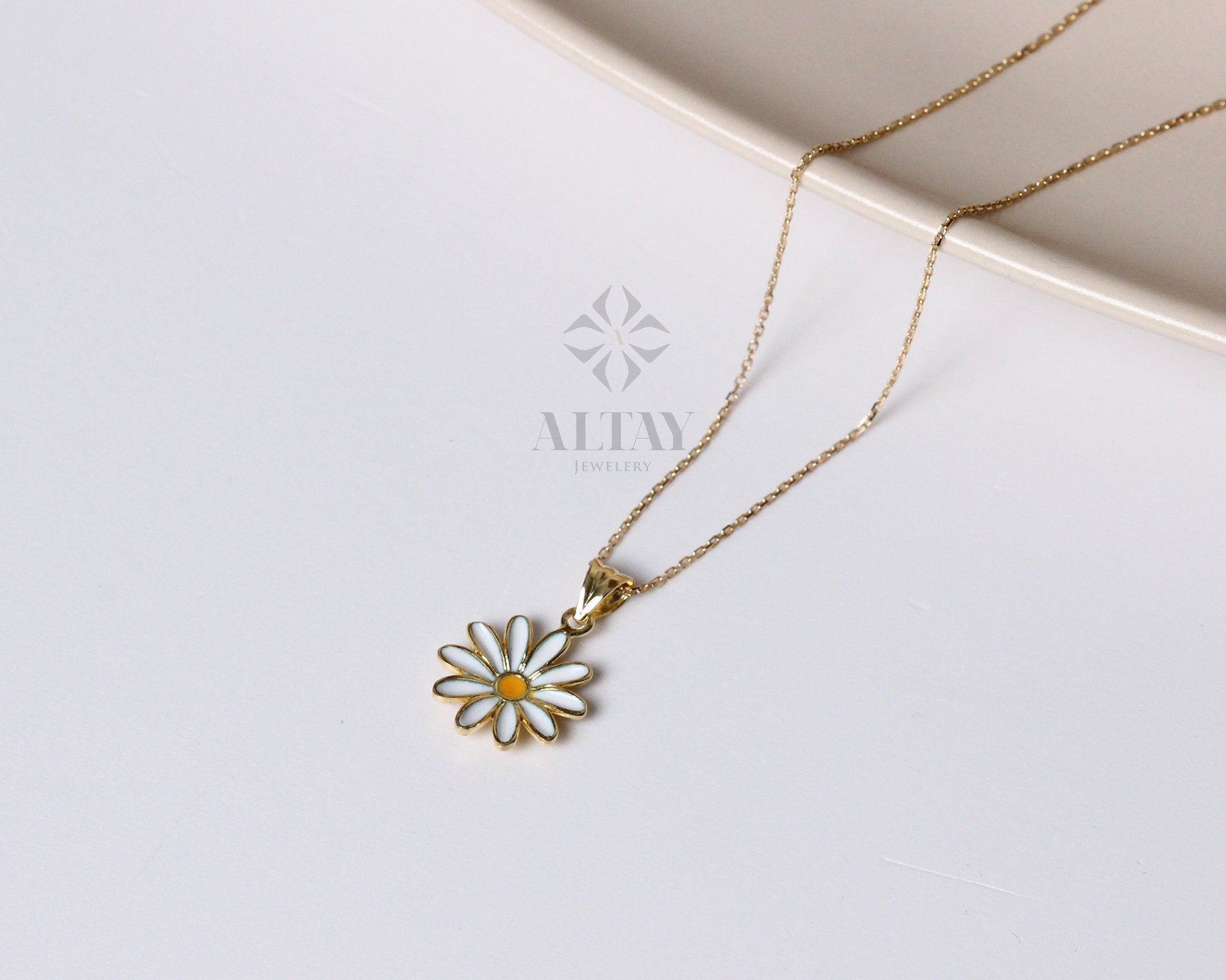 14K Gold Daisy Necklace, Gold Flower Pendant, Yellow and White Enamel Choker, Gift for Her, Daisy Charm, Dainty Everyday Daisy Pendant