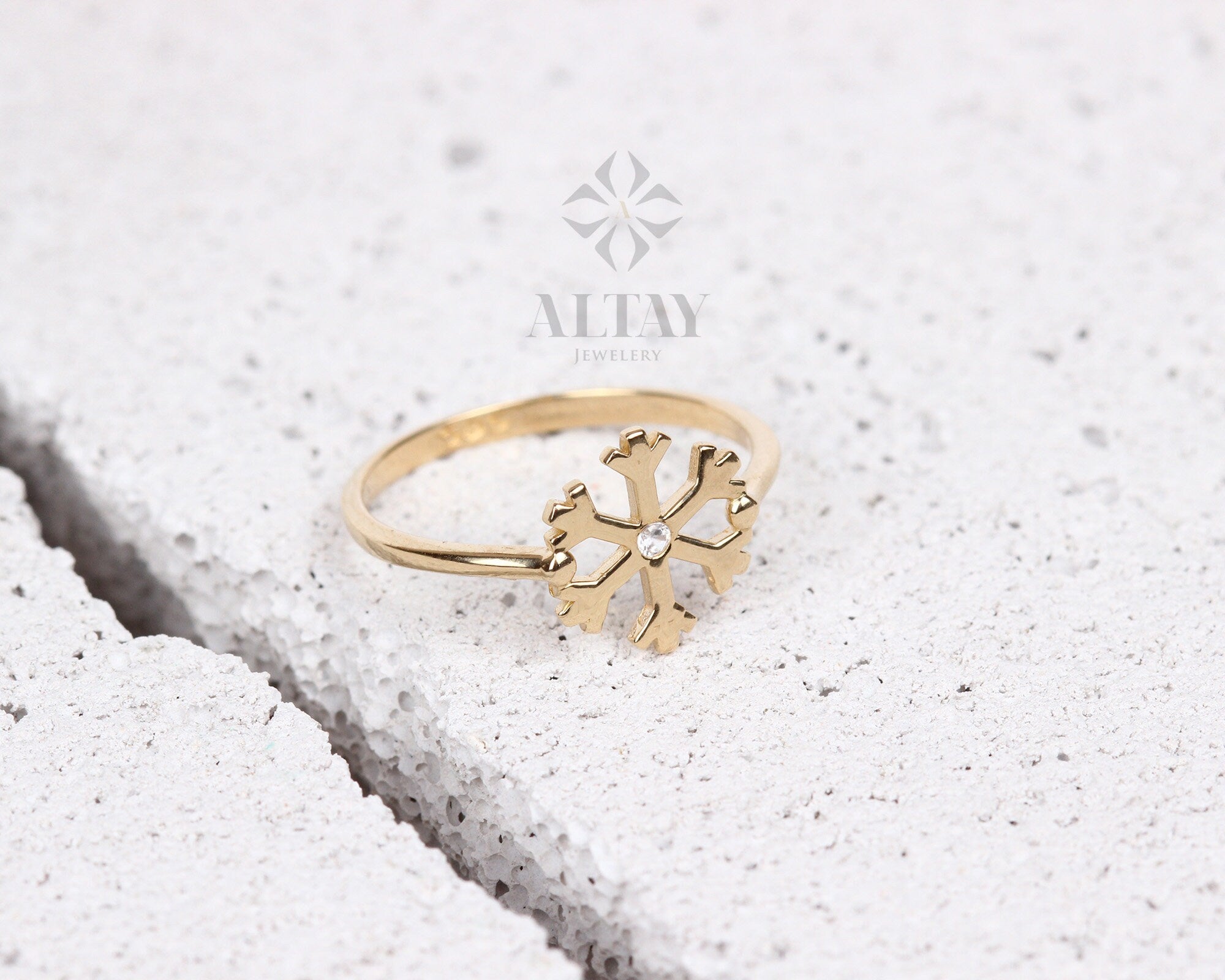 14K Gold Snow Flake Ring, Snow Flake Ring, Winter Ring, Dainty Christmas Ring, Unique Snow Flake Ring, Christmas Gift for Her