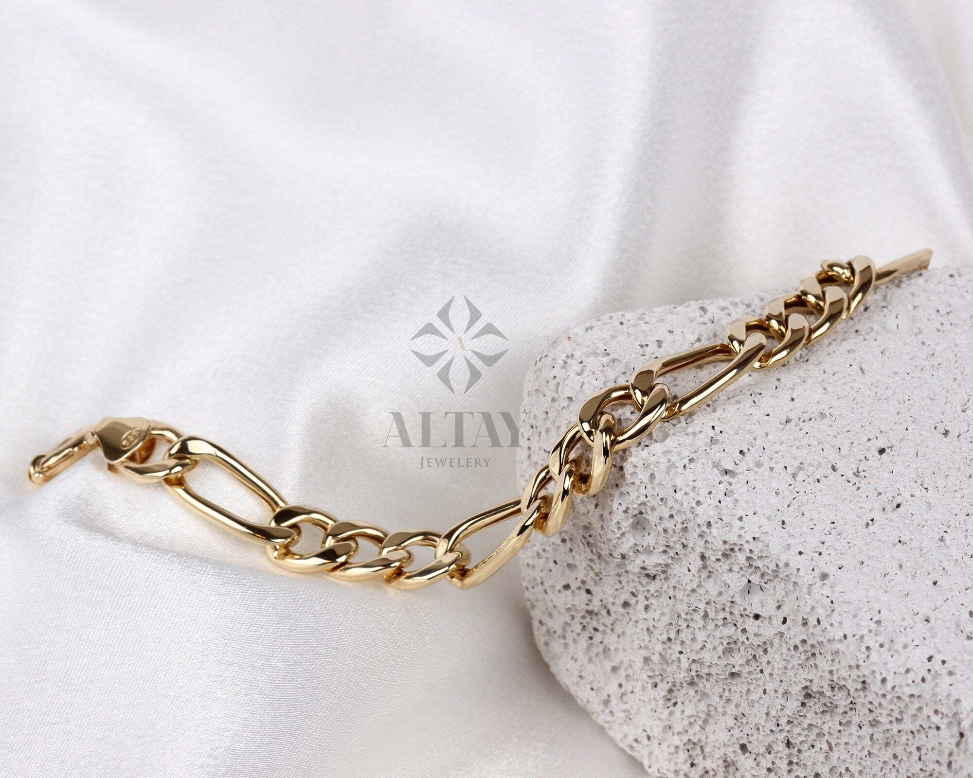 14K Solid Gold Figaro Mariner Chain Bracelet, 8mm Layering Chain, Gift For Her Him, Minimal Fashion Bracelet, Unisex Chain, Delicate Modern