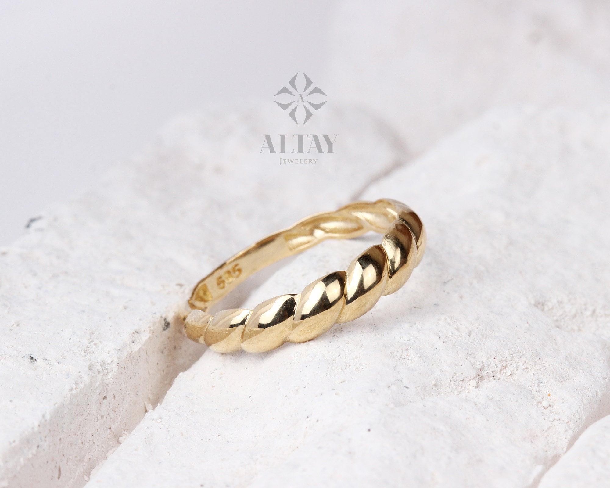 14K Gold Croissant Ring, 4mm Twisted Tiny Dome Ring, Puff Croissant Band Ring, Pointer Ring, Rope Promise Ring, Braided Bubble Gold Ring